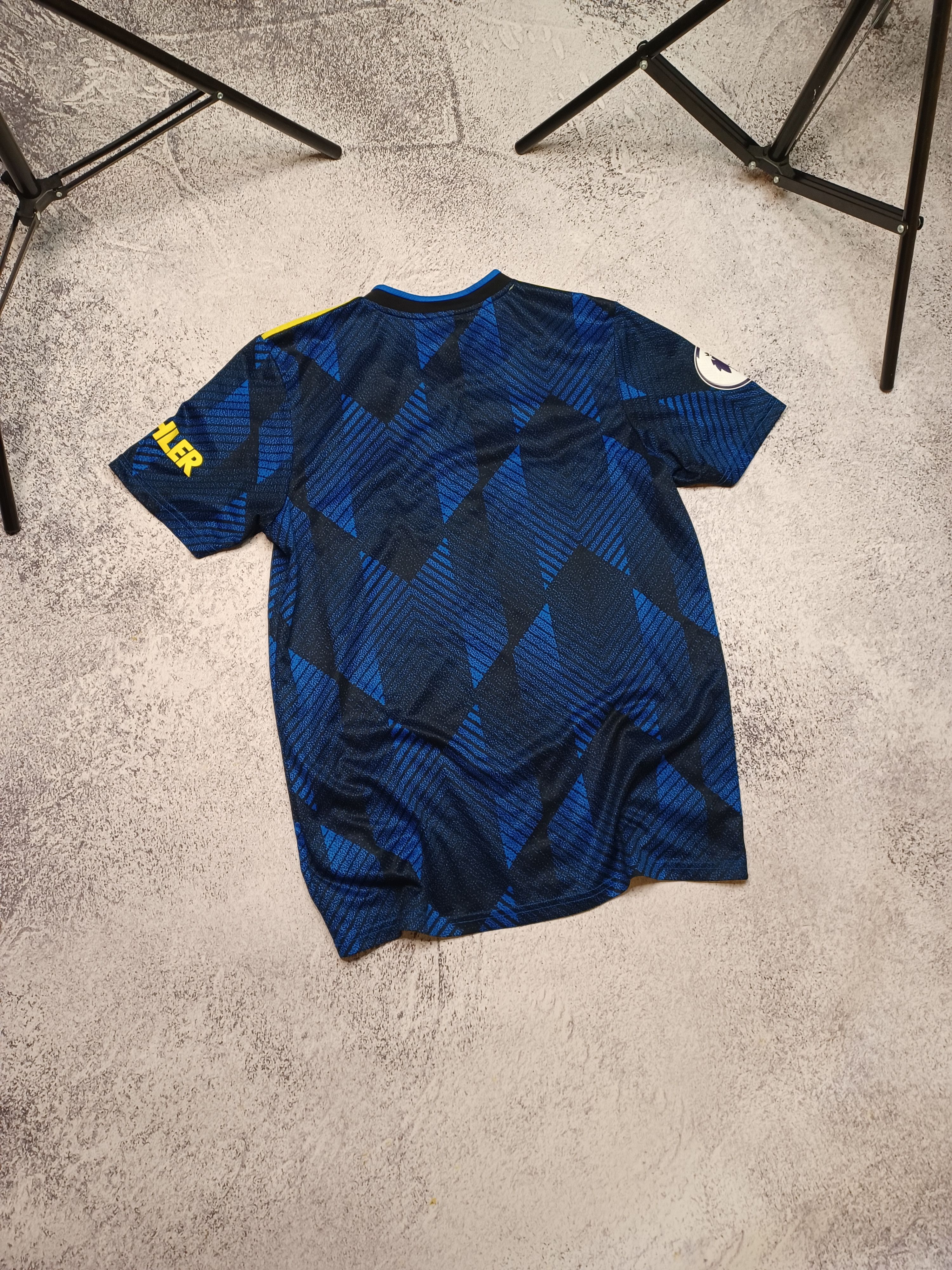 Adidas Football Jersey Manchester United x Adidas 20/21’ Size US M / EU 48-50 / 2 - 2 Thumbnail