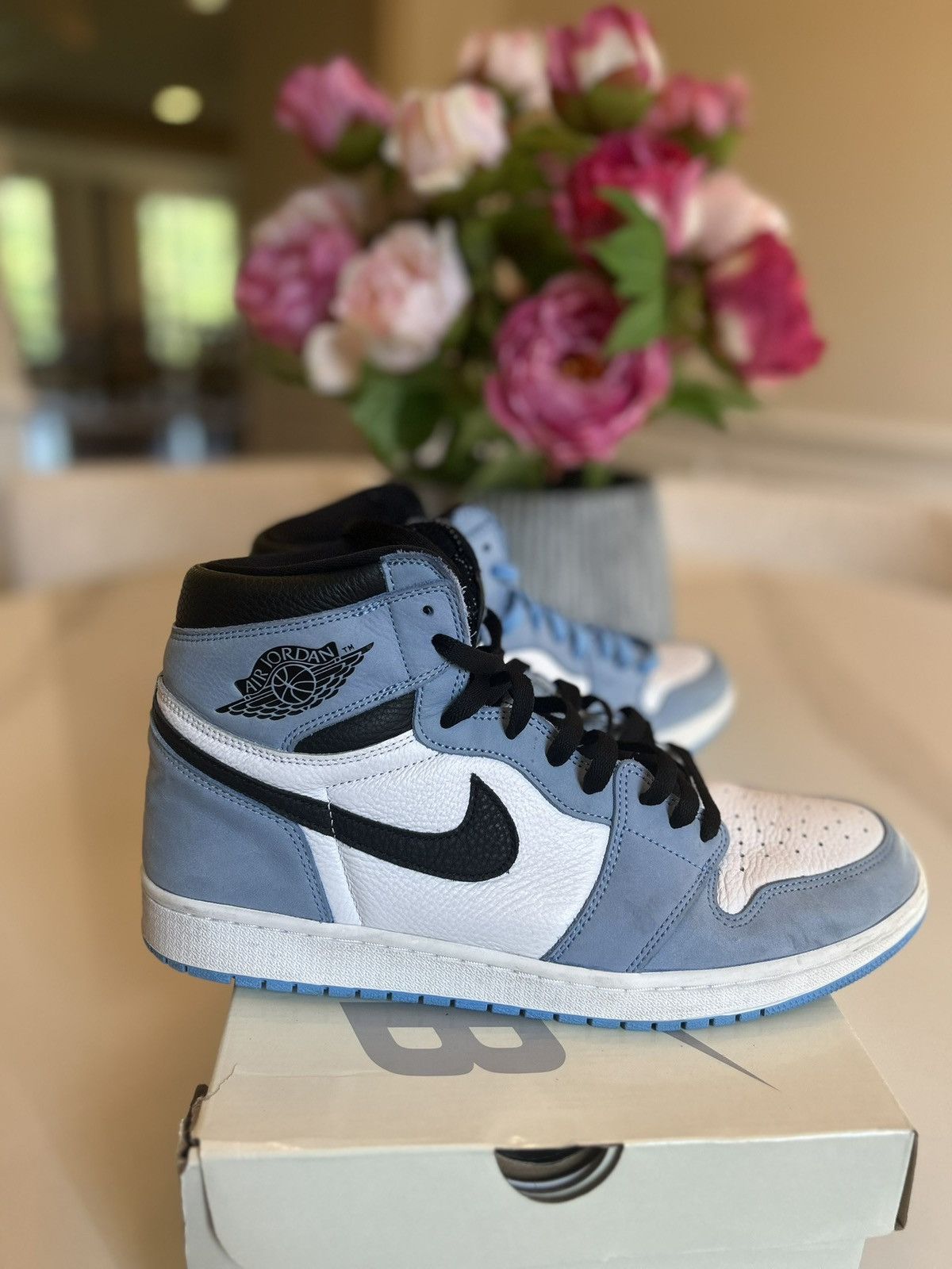 Jordan Brand Jordan 1 Retro high OG University Blue Size US 14 / EU 47 - 1 Thumbnail