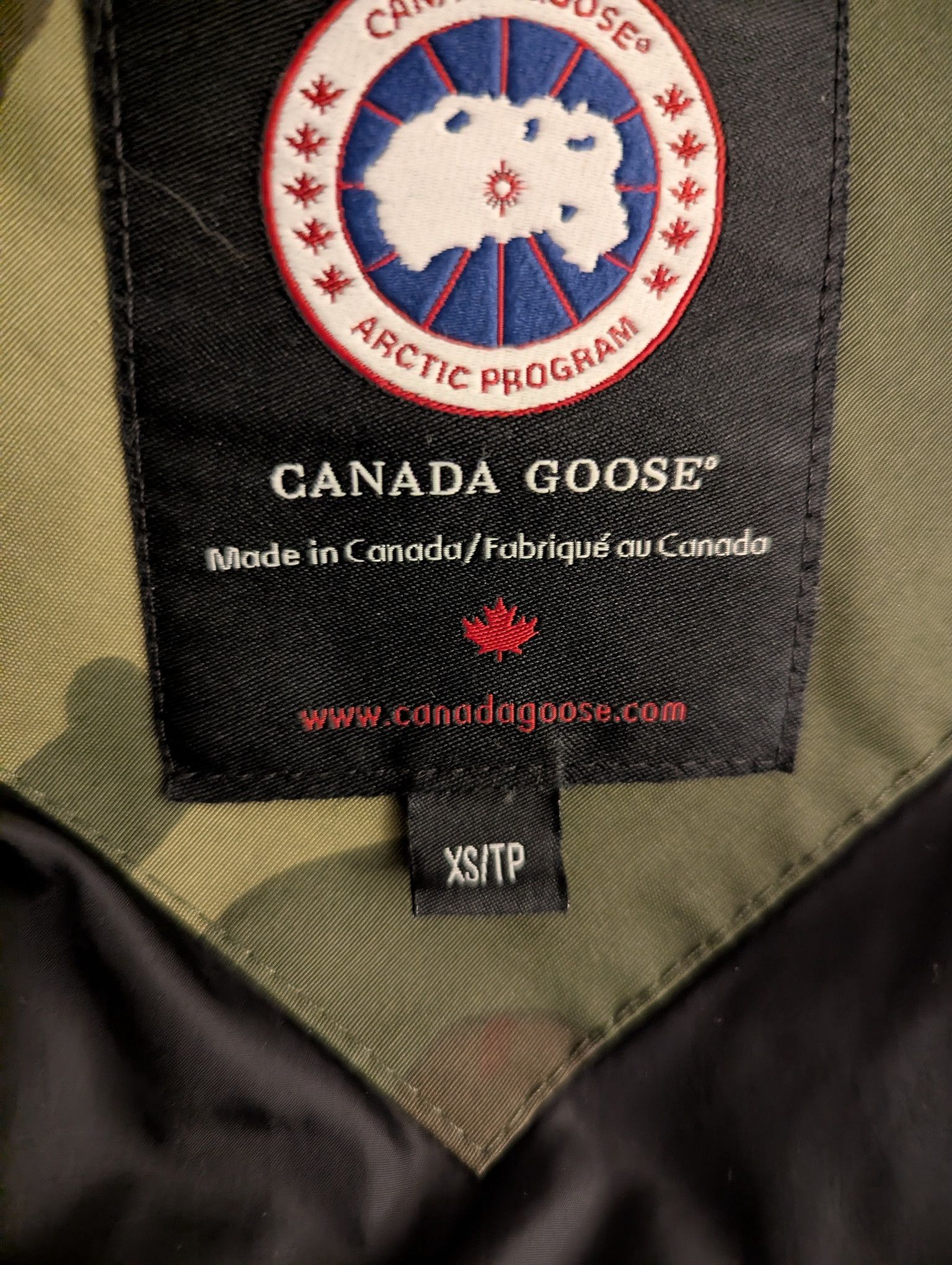 Canada Goose Canada Goose Wyndham XS camo Size US XS / EU 42 / 0 - 4 Thumbnail