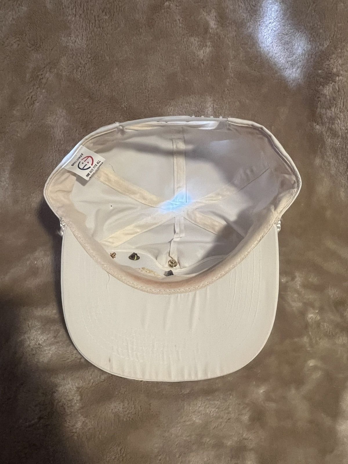 Fruit Of The Loom Vintage 90’s Strega Air and space museum, Air races Pin Hat Size ONE SIZE - 8 Thumbnail