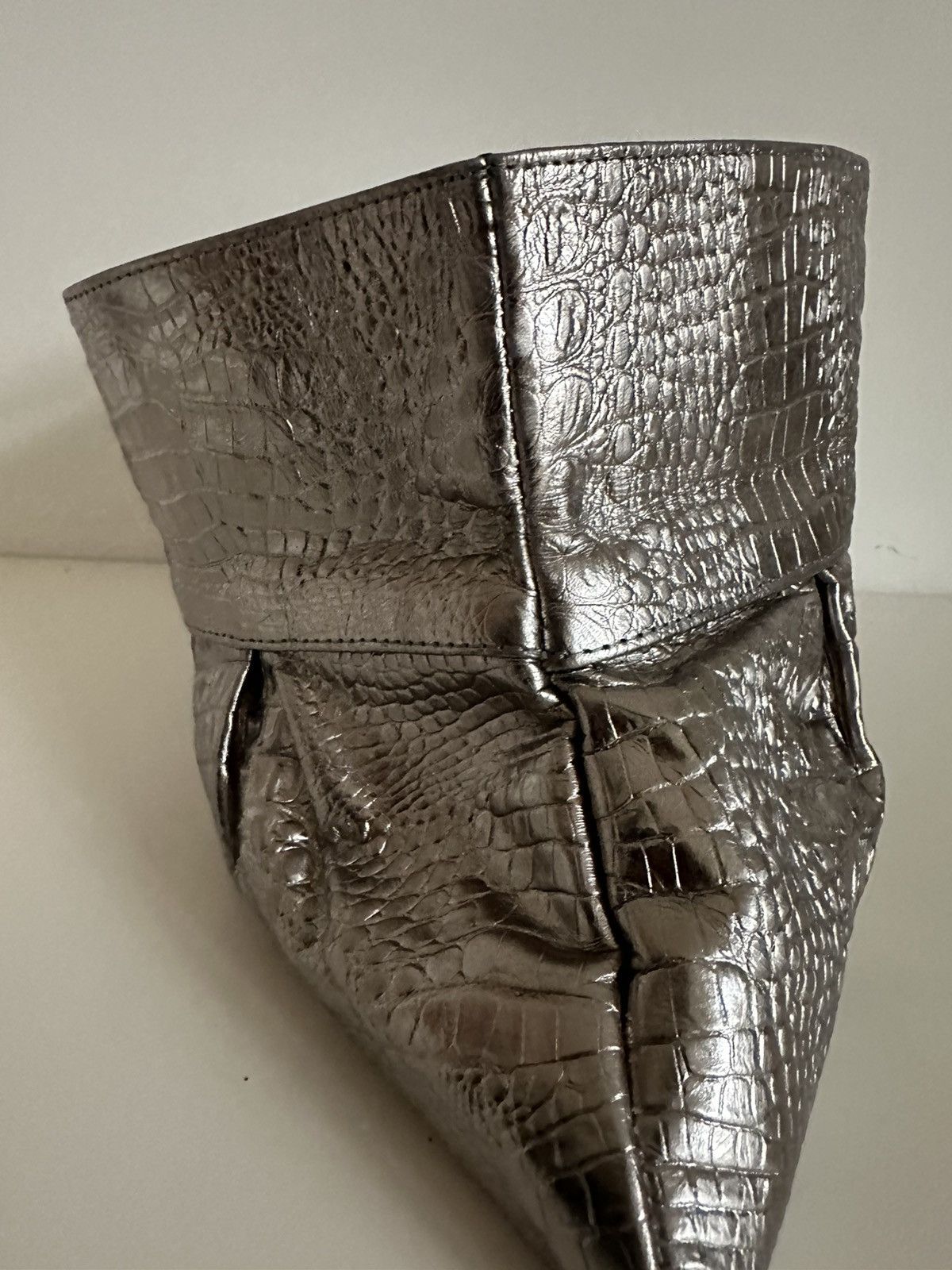 Vintage Silver leather clutch Size ONE SIZE - 10 Thumbnail
