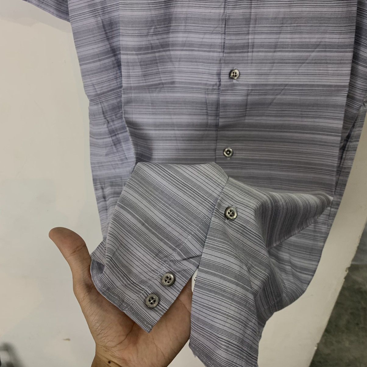 Emporio Armani Emporio Armani stripe shortsleeve button shirt Size US M / EU 48-50 / 2 - 4 Thumbnail