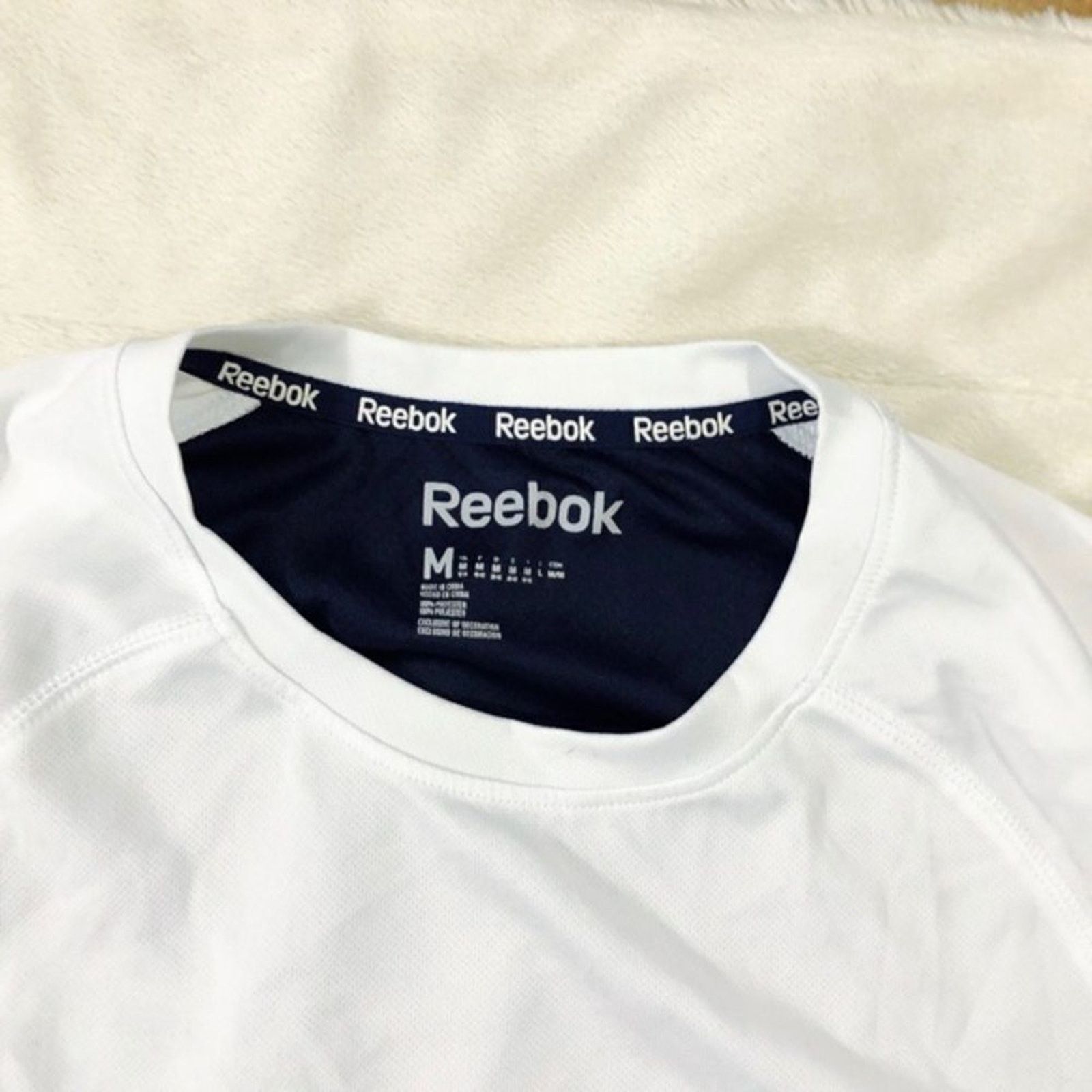 Reebok Reebok White and Navy Blue Tech Shirt | Sz M Size US M / EU 48-50 / 2 - 4 Thumbnail