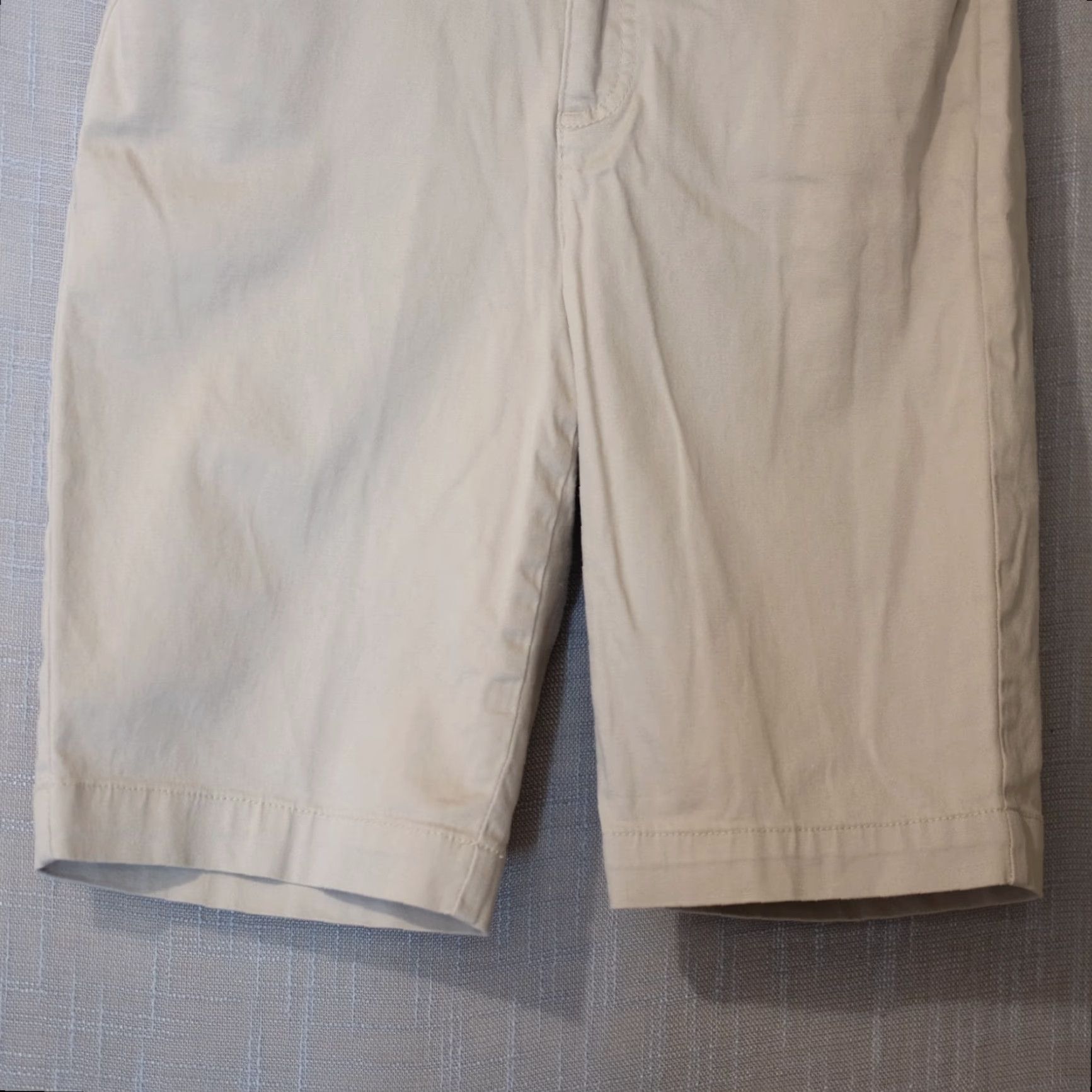 Vintage St. John's Bay Bermuda Shorts Beige Stretch Lightweight Women's 8 Bermuda Shorts Beige Stretch Lightweight Women's 8 Size 30" / US 8 / IT 44 - 3 Thumbnail