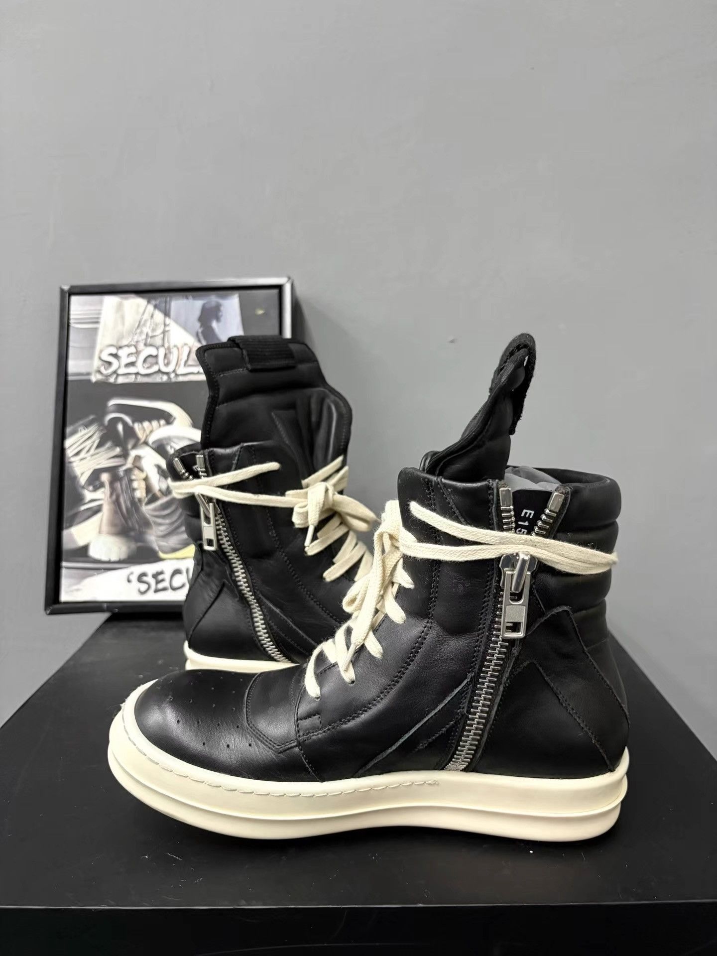 Rick Owens Rick Owens Patent Leather Triangle Sneakers K34 Size US 6 / IT 36 - 5 Thumbnail