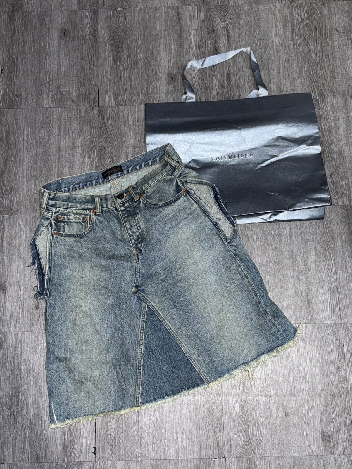 Balenciaga NWT Balenciaga 2022 Denim Sleeveless Top / Size 38 Size S / US 4 / IT 40 - 1 Thumbnail