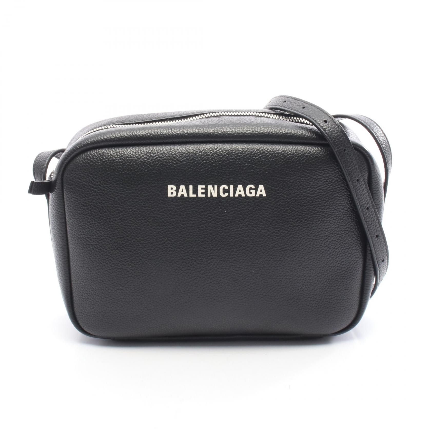 Balenciaga Balenciaga Balenciaga Everyday Medium Camera Leather Shoulder Bag Leather Shoulder Bag DUTY FREE for USA Size ONE SIZE - 1 Thumbnail