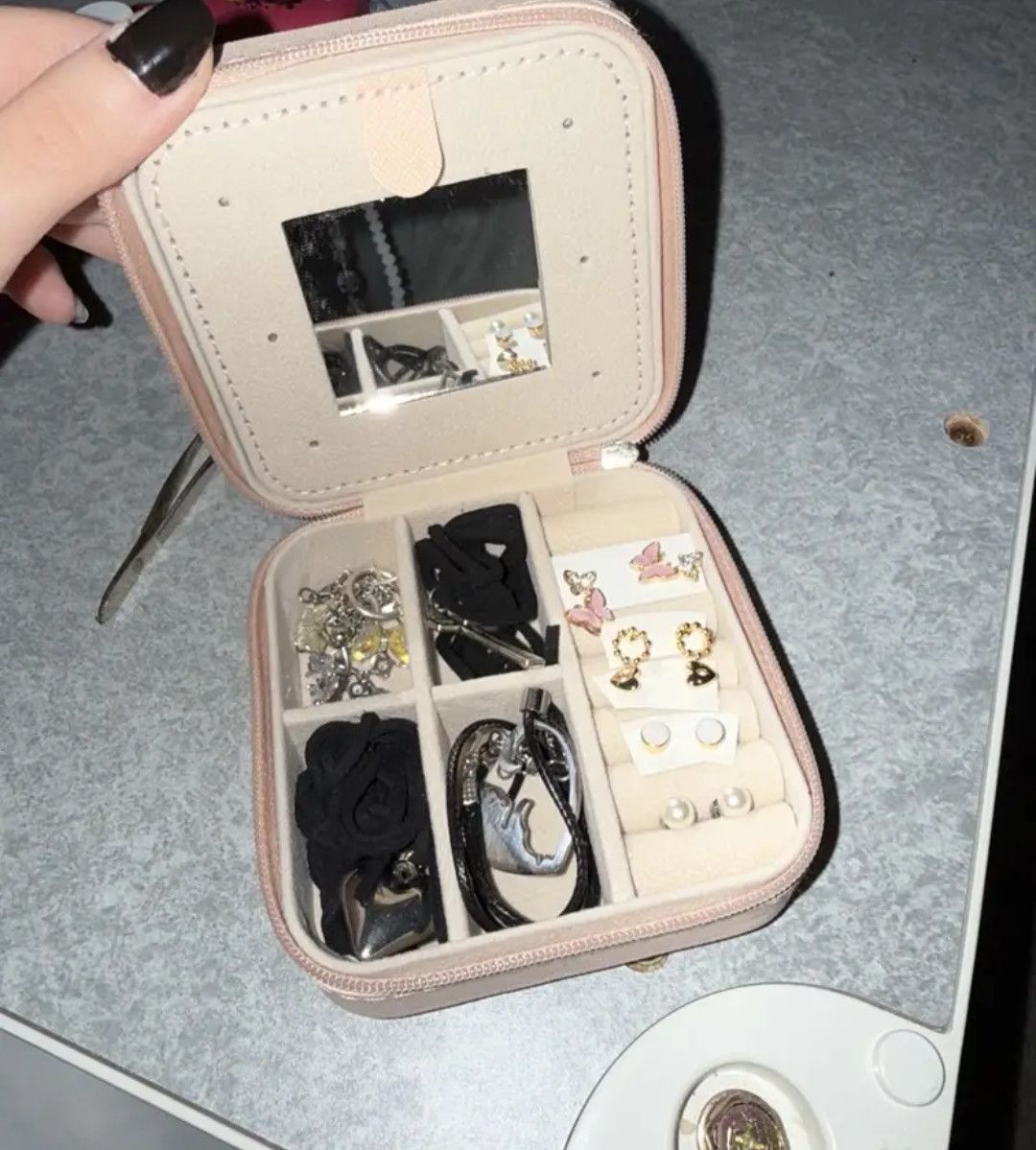 Other Streat wear vintage jewelry box with full of jewelry Size ONE SIZE - 1 Thumbnail