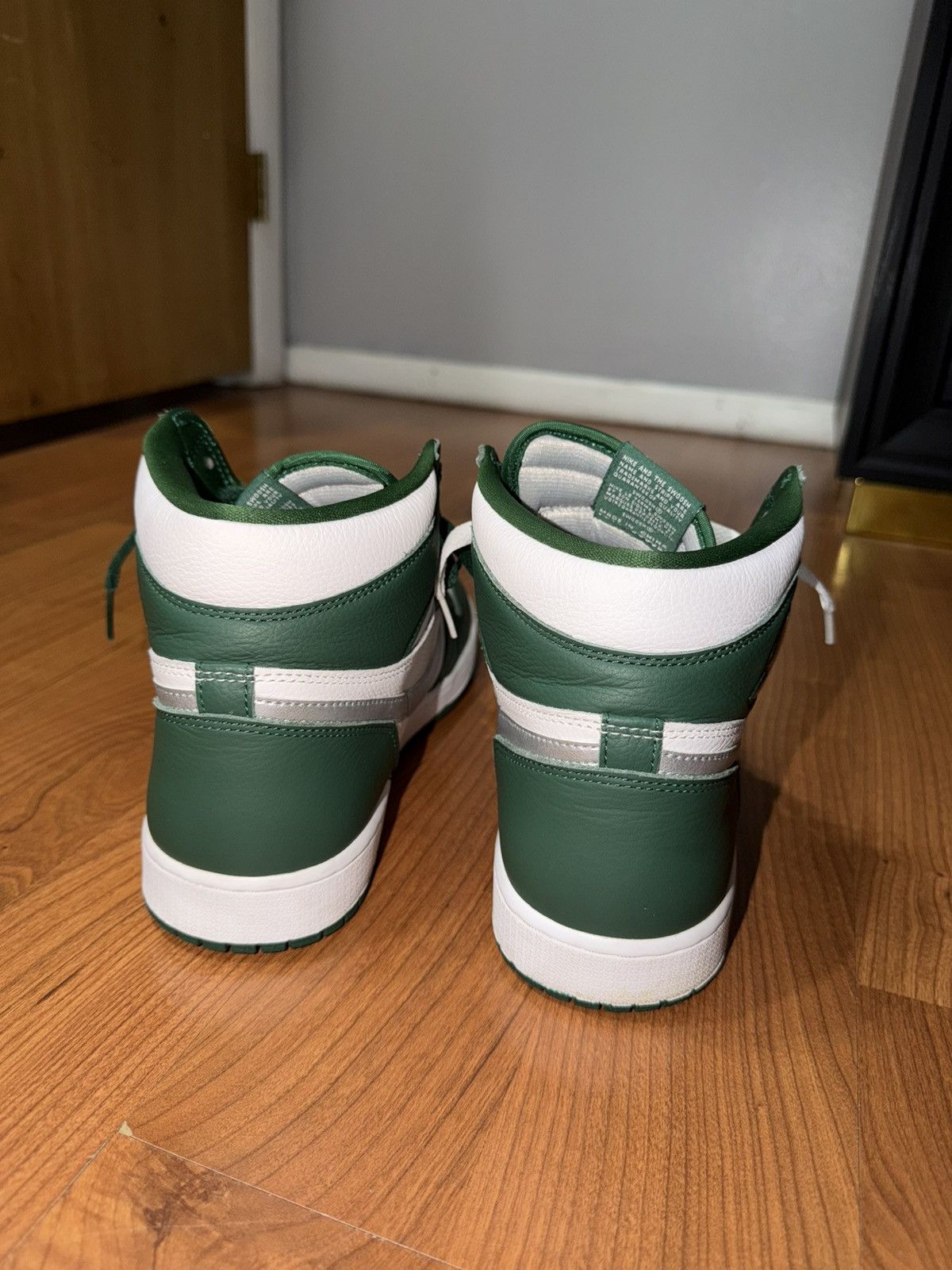 Jordan Brand Jordan 1 Gorge Green Size US 12 / EU 45 - 4 Thumbnail