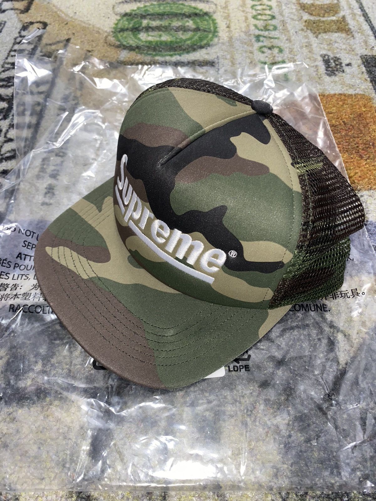 ★24AW WEEK5★Supreme Underline Mesh Back 5-Panel Supreme Underline Mesh Back 5-Panel (FW24) - $48