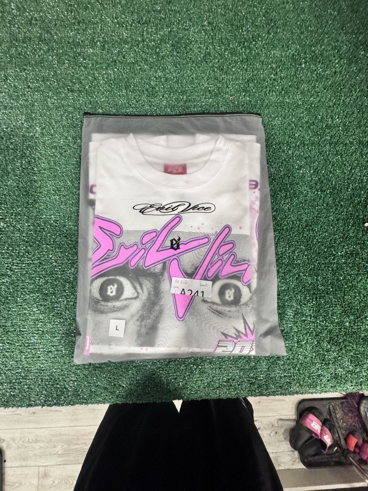 Other Evil vice t shirt dual hit graphic Size US L / EU 52-54 / 3 - 4 Thumbnail