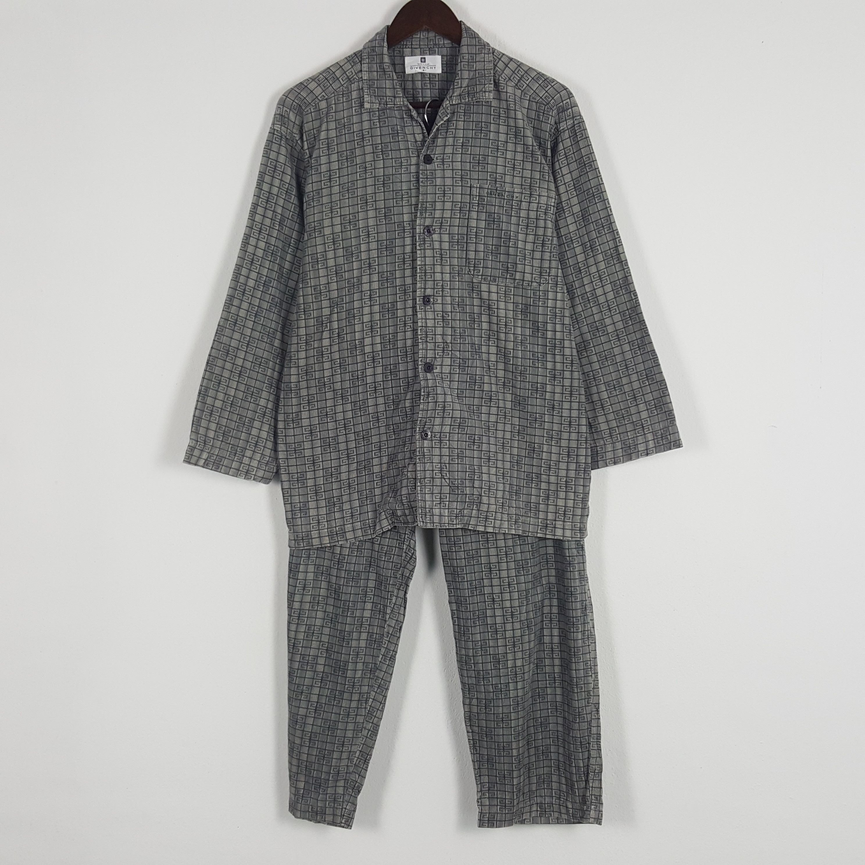 Givenchy Vintage Givenchy Luxury 1 Set Pijamas Size US M / EU 48-50 / 2 - 1 Thumbnail