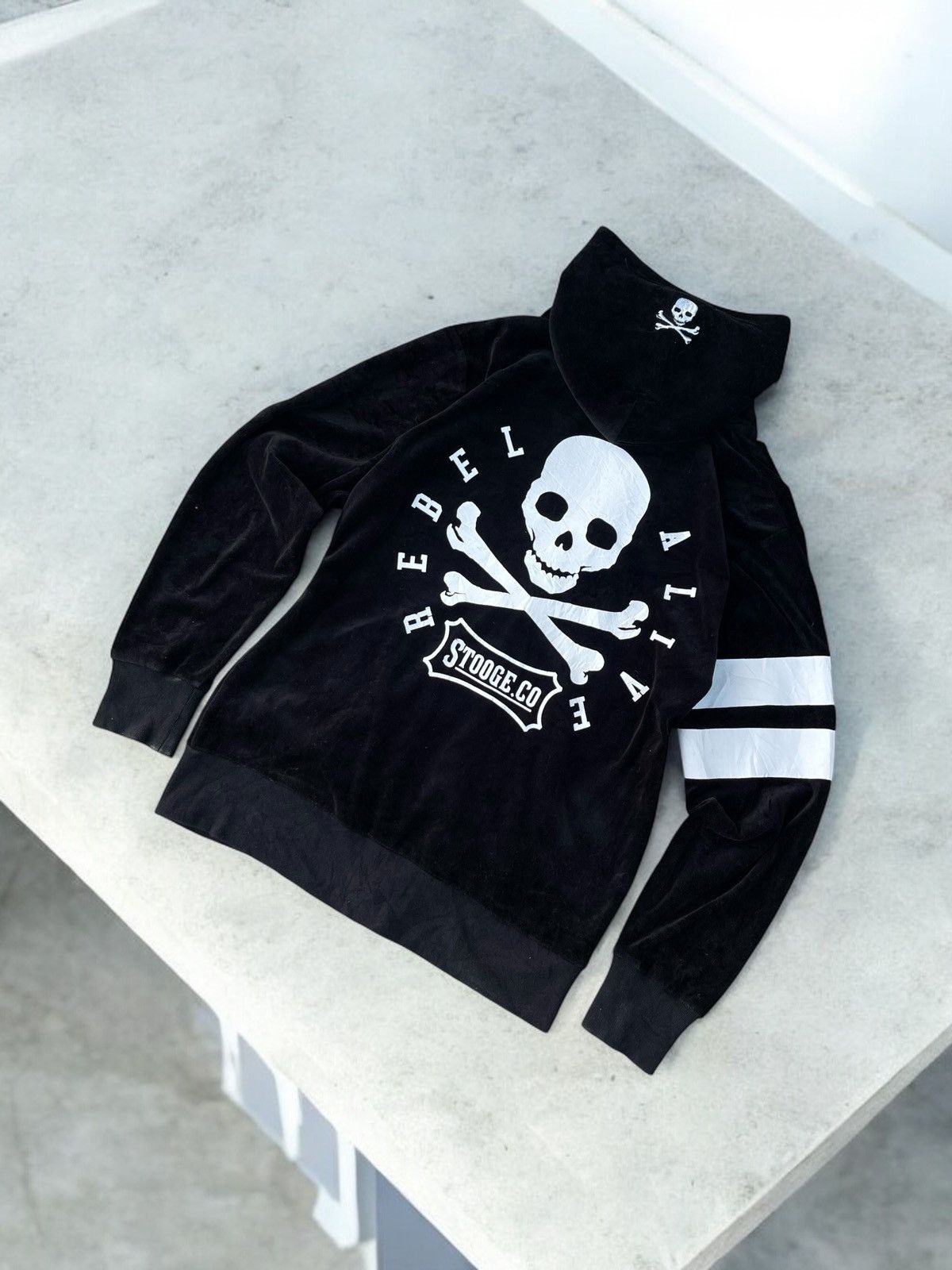 Affliction × Japanese Brand STOOGE CO MEN'S EMBROIDERED SKULL SWEATER HOODIE Size US M / EU 48-50 / 2 - 4 Thumbnail