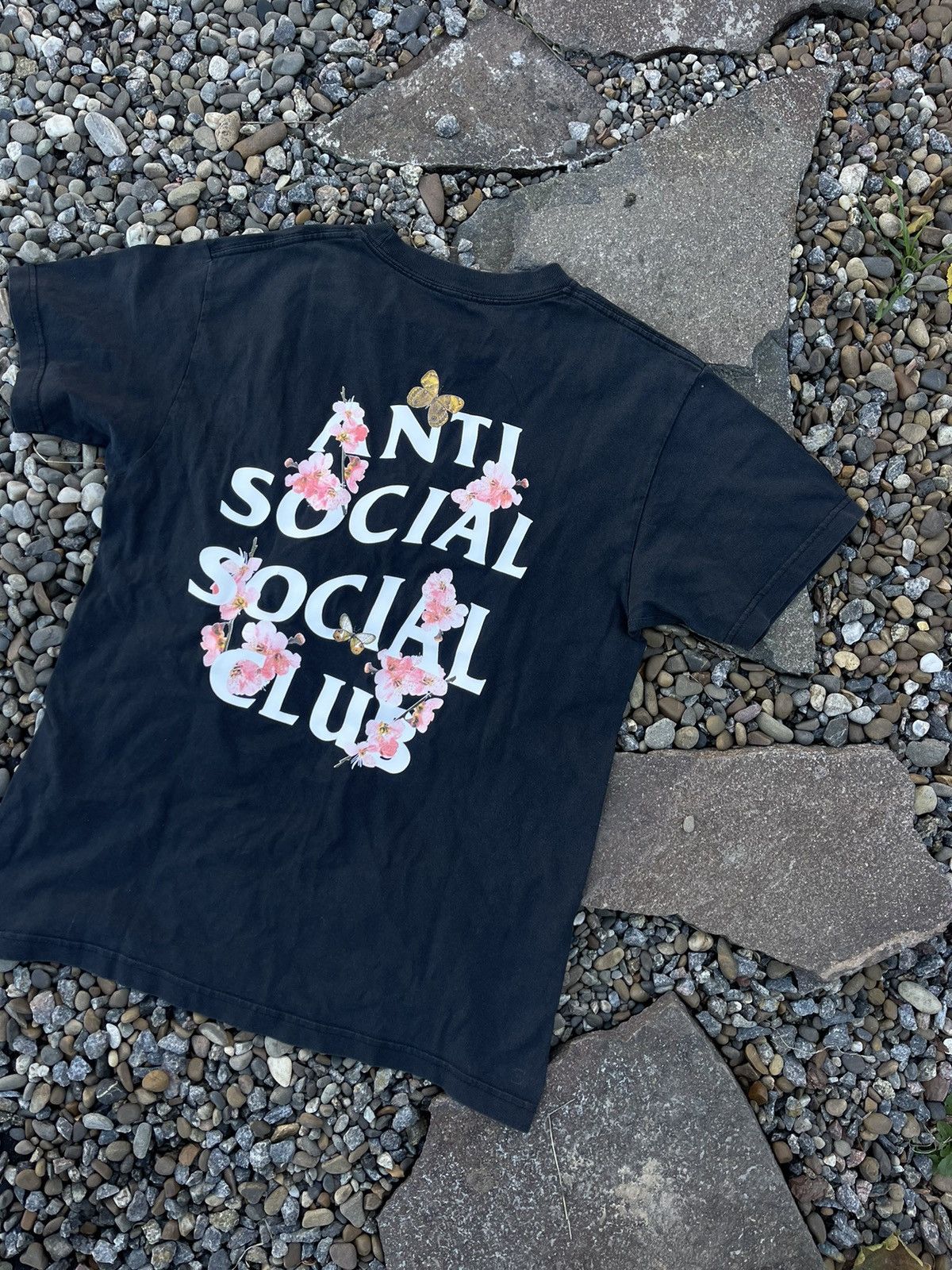 Anti Social Social Club 2019 Anti Social Social Club flowers print t-shirt ASSC Size US M / EU 48-50 / 2 - 2 Thumbnail