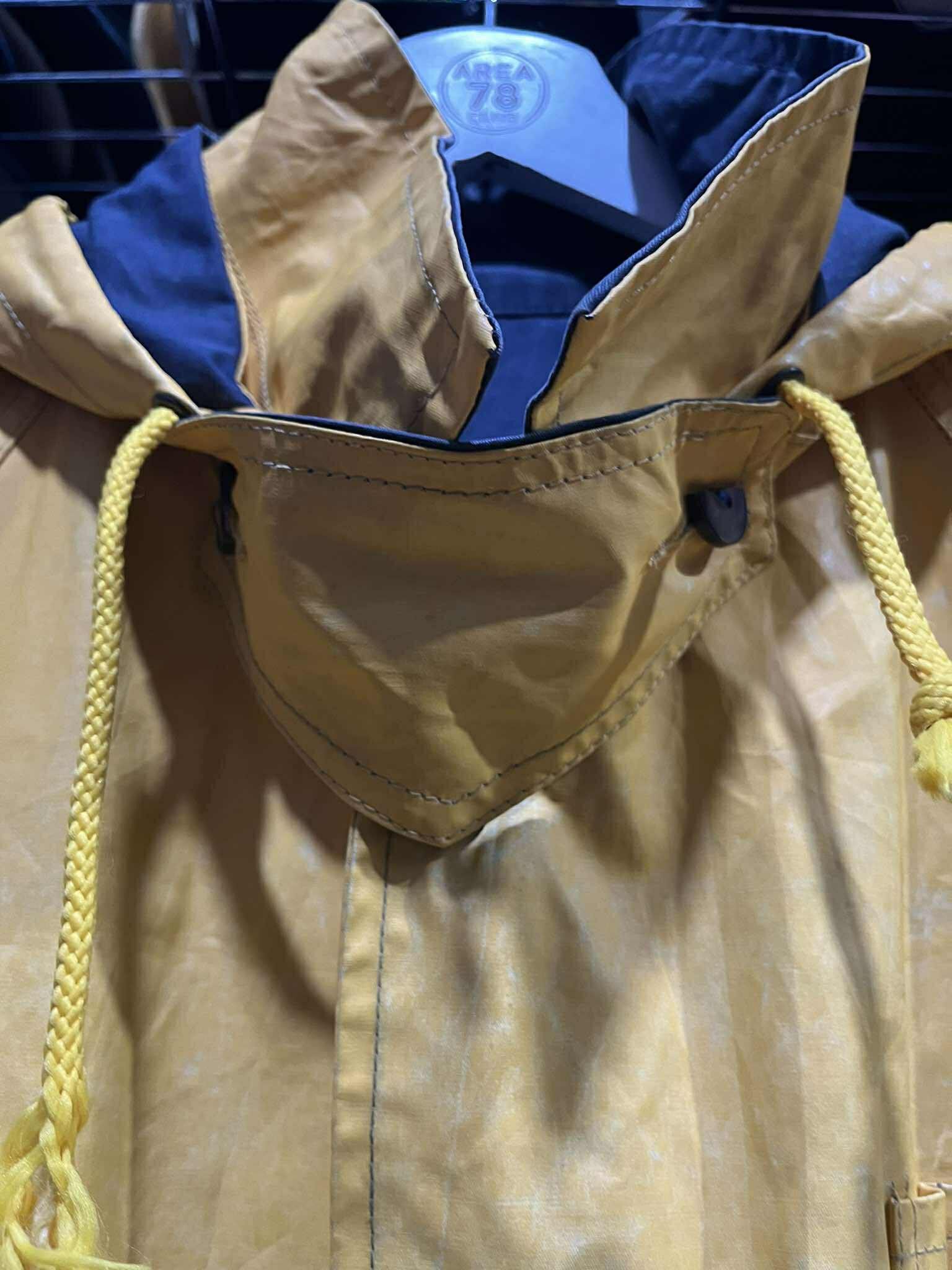 Carrera Carrera World Cup Italia '90 Football Raincoat Size US XL / EU 56 / 4 - 7 Thumbnail