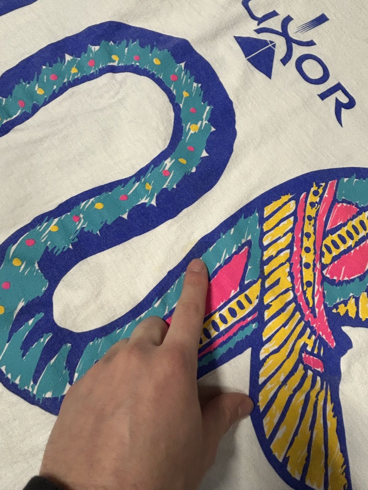 Vintage Vintage 90s Luxor Casino Graphic Tee Size US XL / EU 56 / 4 - 7 Thumbnail