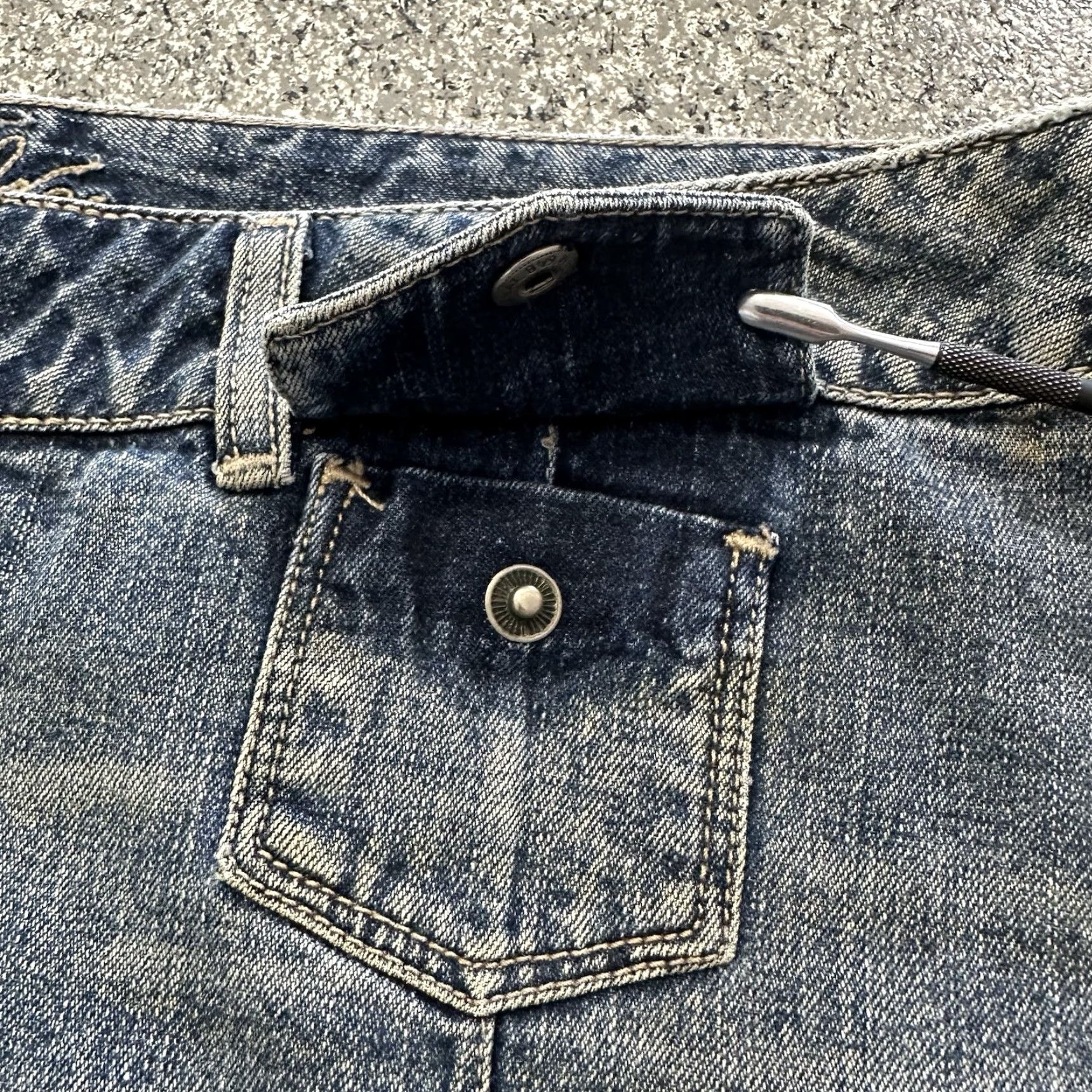 Silver Jeans Co. VINTAGE Silver Jeans Skirt Womens 32 Blue Midi Denim Cotton Solid Zip Casual 90s 2000s Mens Women Girls Size 24" / US 00 / IT 34 - 3 Thumbnail