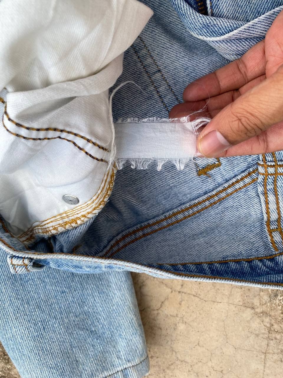 Levi's × Vintage VINTAGE LEVIS 1990S STONEWASH DENIM Size US 28 / EU 44 - 4 Thumbnail