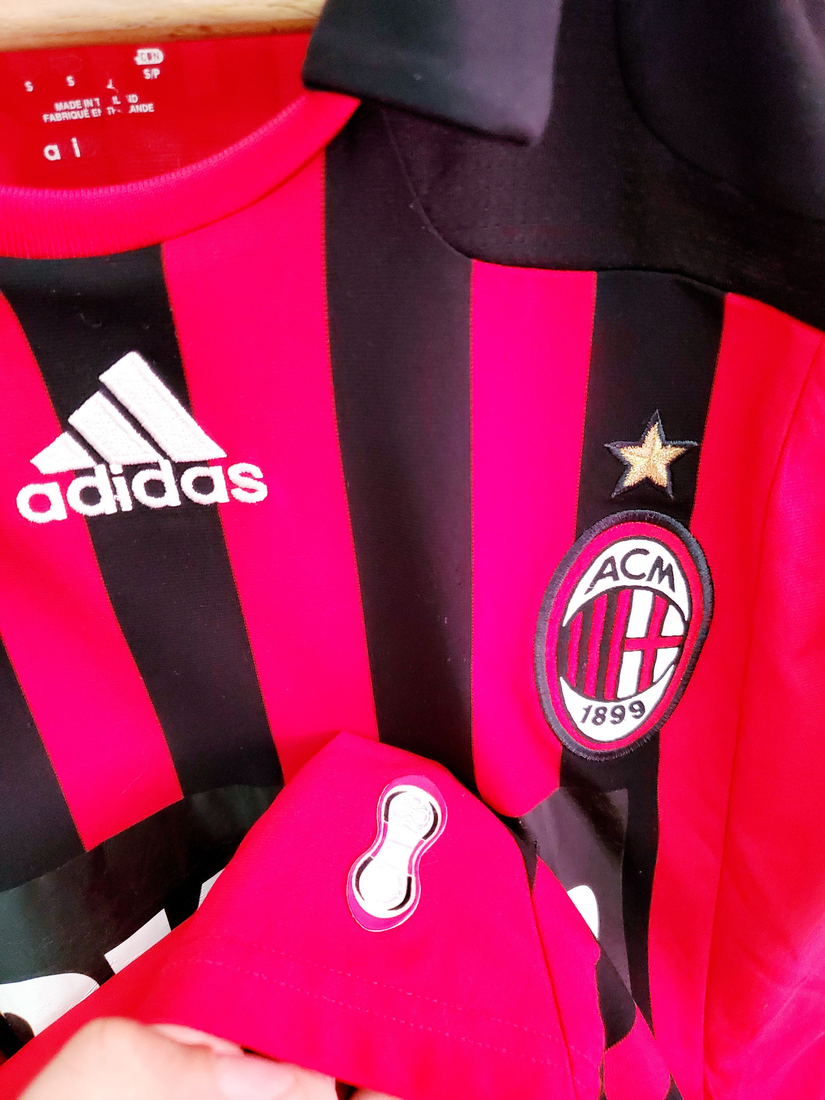 Adidas × Vintage Vintage 2007-08 AC Milan Home Shirt Kaka #22 soccer jersey S Size US S / EU 44-46 / 1 - 4 Thumbnail