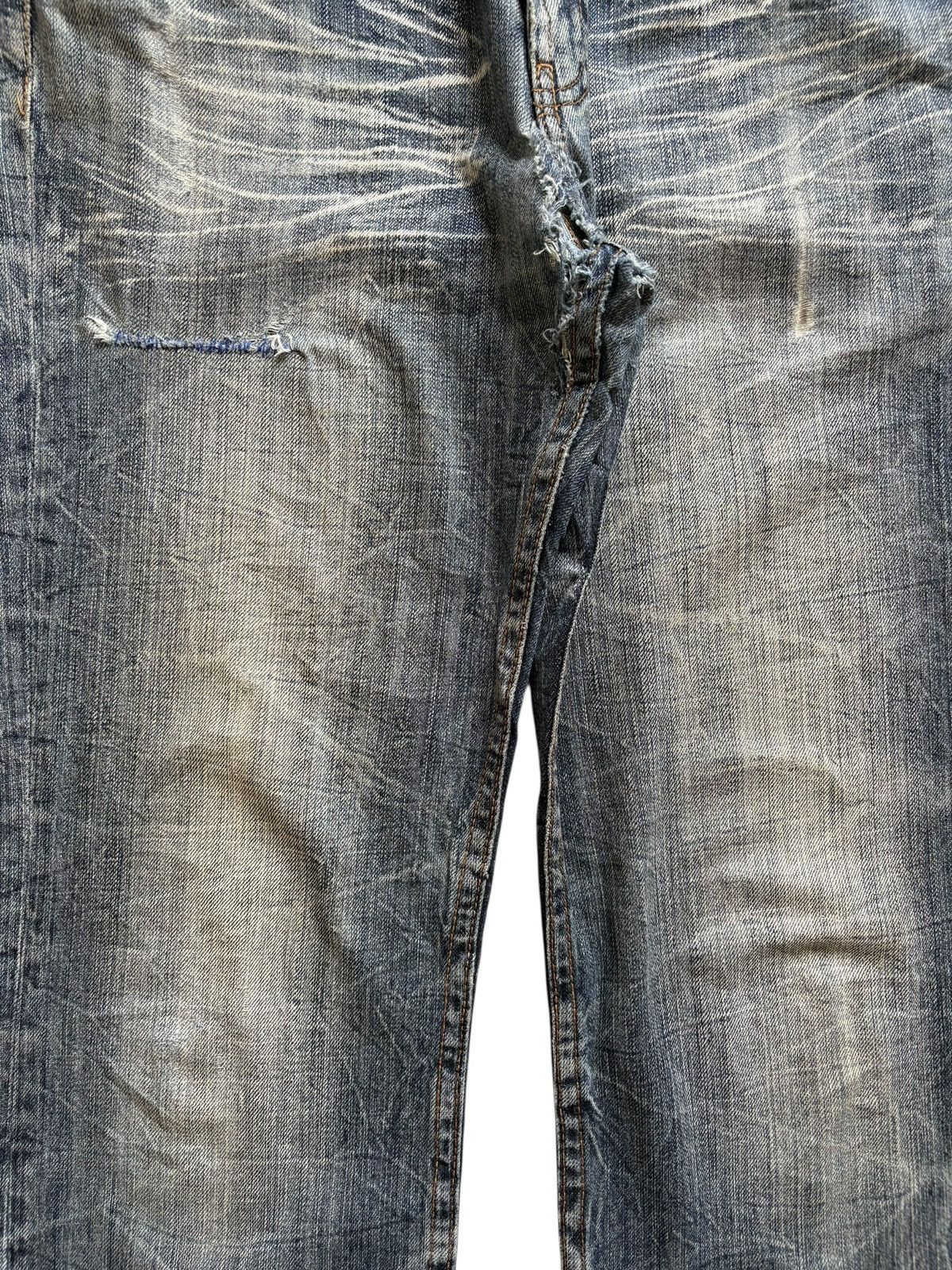 Japanese Brand Vintage Japanese Brand Crack Wash Distressed Flare Jeans Size US 32 / EU 48 - 5 Thumbnail