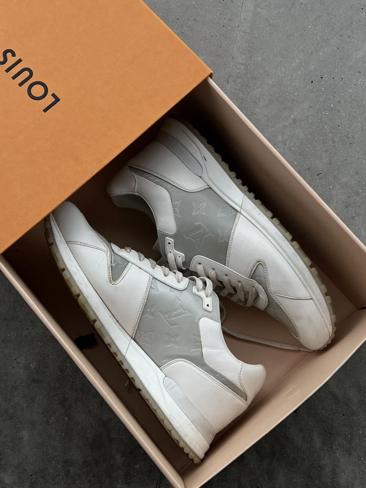 Designer × Louis Vuitton Louis Vuitton Run Away Sneaker Hype Designer rare 8LV Size US 9.5 / EU 42-43 - 2 Thumbnail