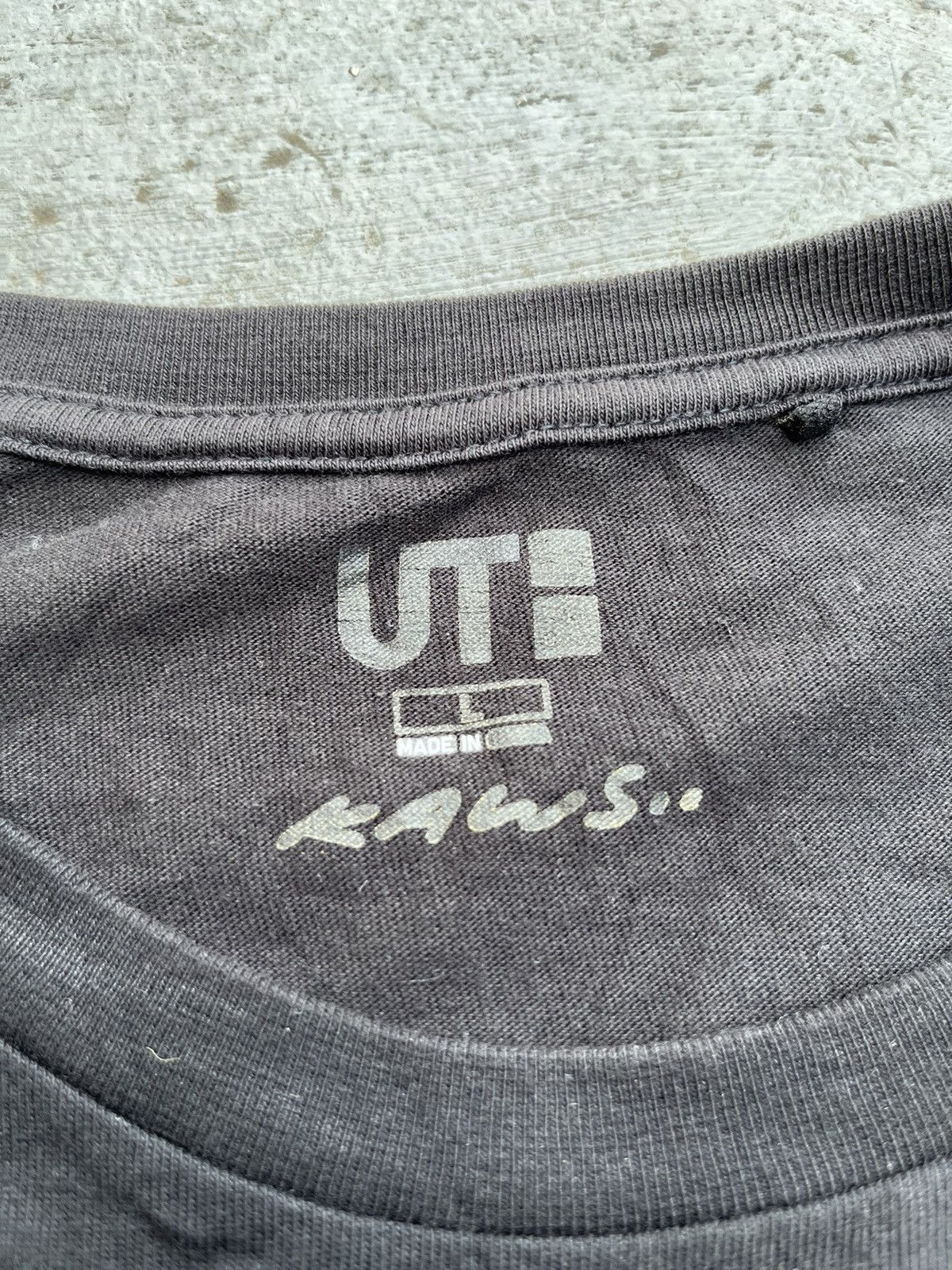 Japanese Brand × Kaws × Uniqlo KAWS UNIQLO TEE Size US M / EU 48-50 / 2 - 4 Thumbnail