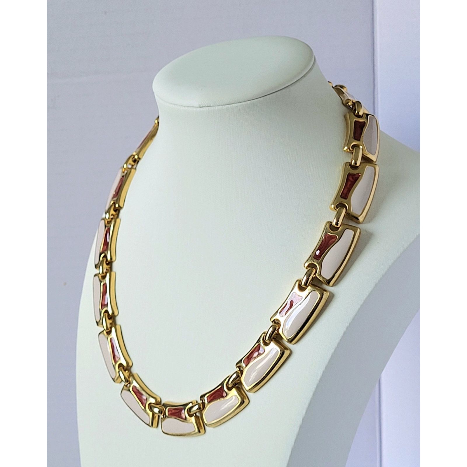 & Other Stories Chic Pink & Red Enamel & Gold Link Statement Necklace Size ONE SIZE - 3 Thumbnail