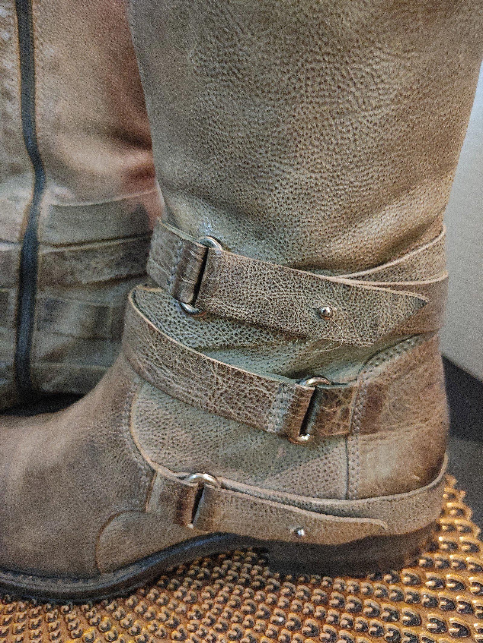 Designer Vera Wang Lavender Kippy Moto Ankle Leather Boots Size 8.5M Size US 8.5 / IT 38.5 - 2 Thumbnail