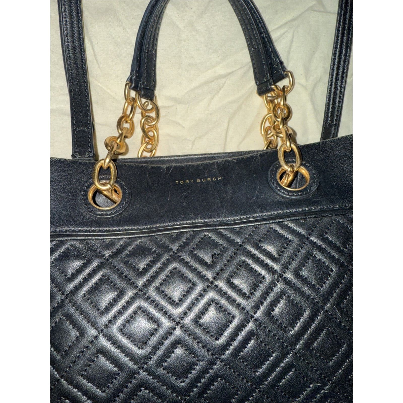 Tory Burch Tory Burch Fleming Quilted Leather Handbag with Dust Bag Size ONE SIZE - 2 Thumbnail