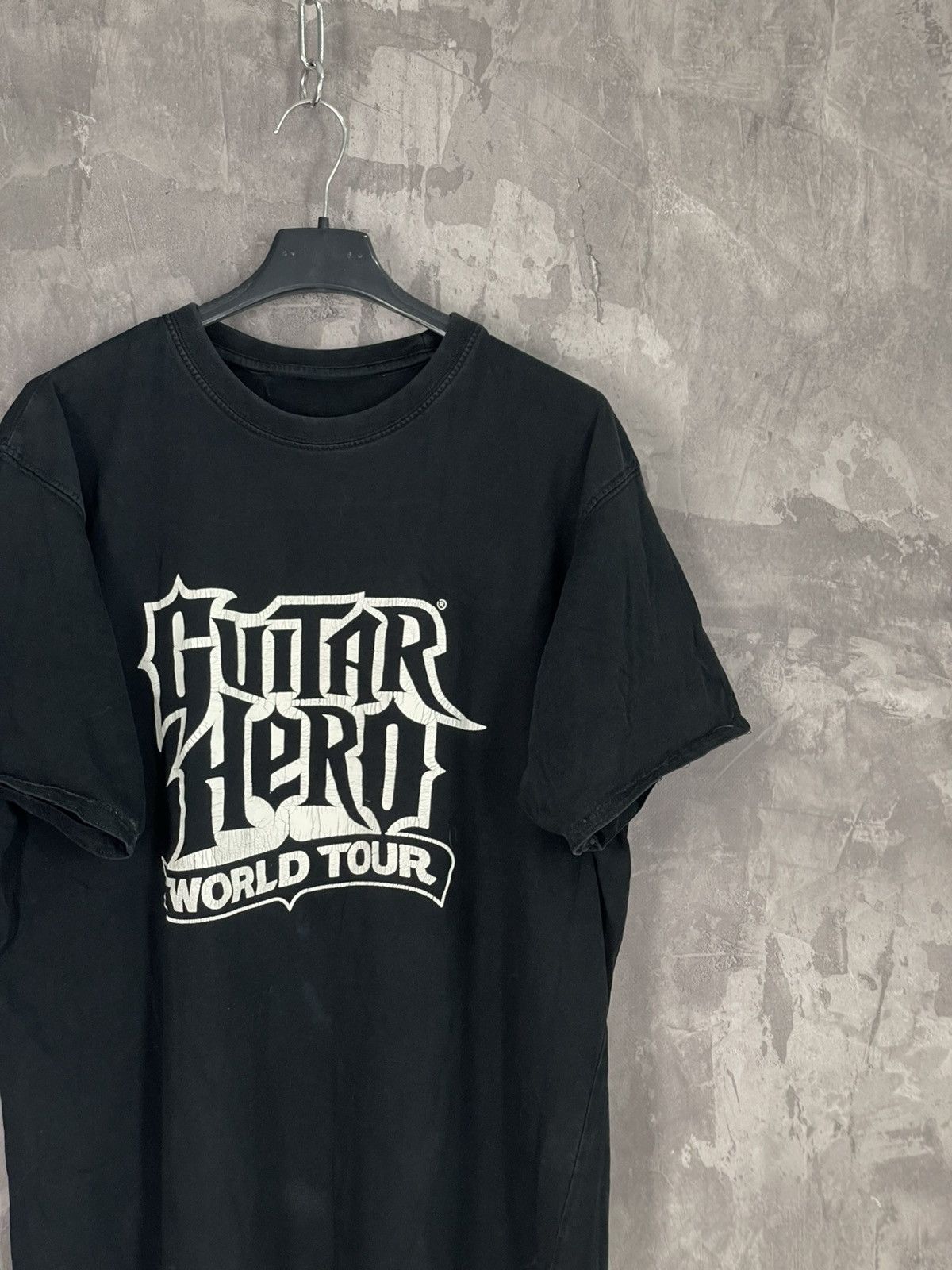Vintage Vintage 2008 Guitar Hero Video Game Graphic t shirt Rare Size US M / EU 48-50 / 2 - 5 Thumbnail