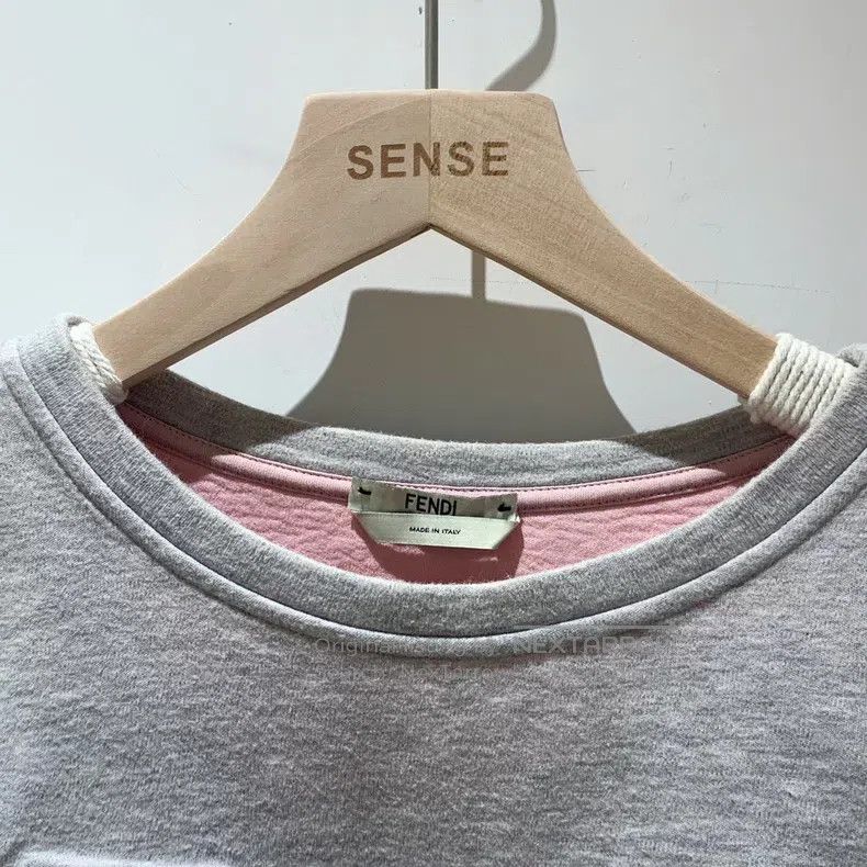 Fendi Fendi Short Sweatshirt in Gray Pink Color Block Design Size XS / US 0-2 / IT 36-38 - 3 Thumbnail