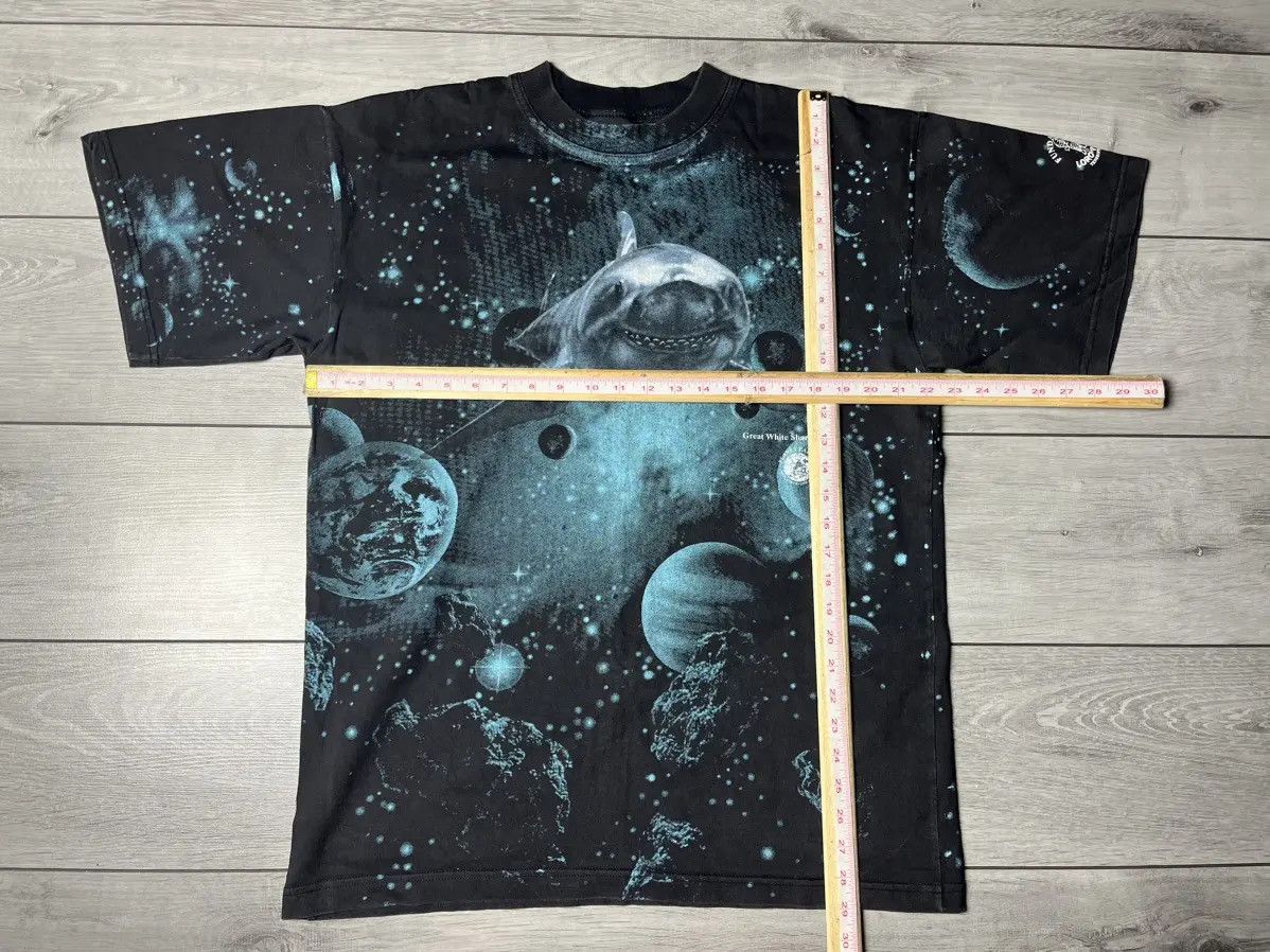 Band Tees Vintage planet earth T-shirt all print size XXLarge Size US XXL / EU 58 / 5 - 6 Thumbnail