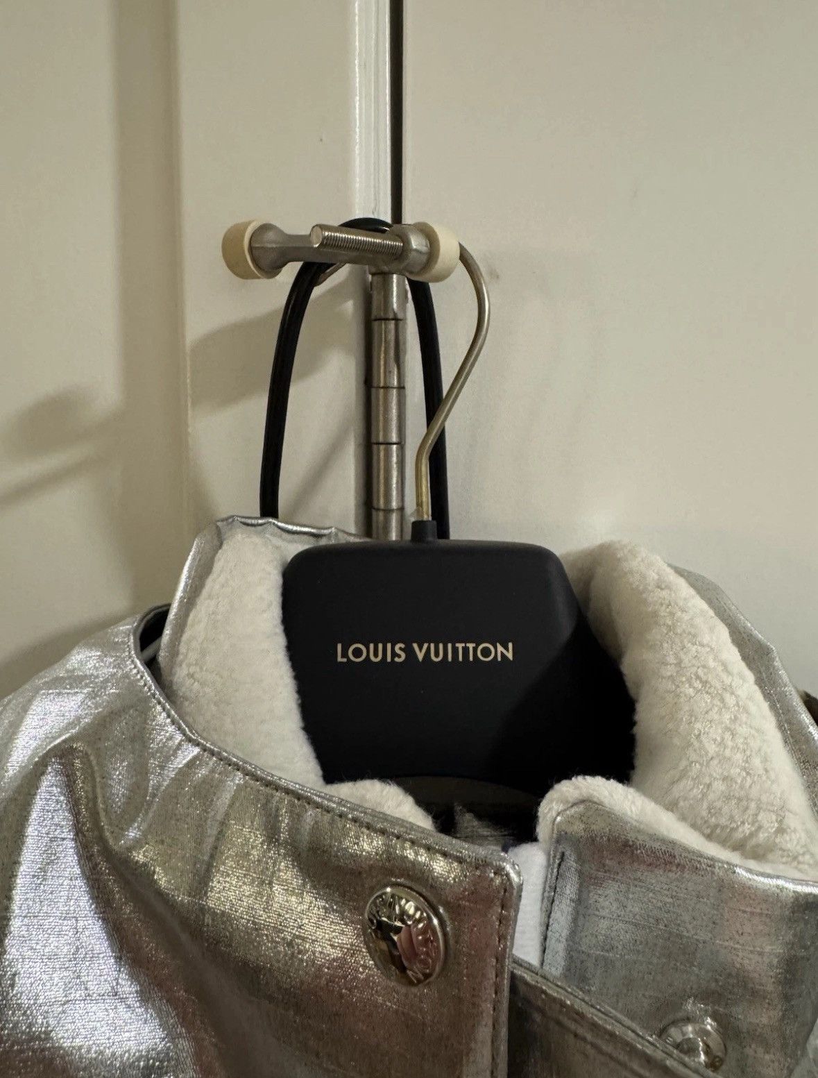 Louis Vuitton 2022 Electric Ski Utility Jacket Size M / US 6-8 / IT 42-44 - 5 Thumbnail