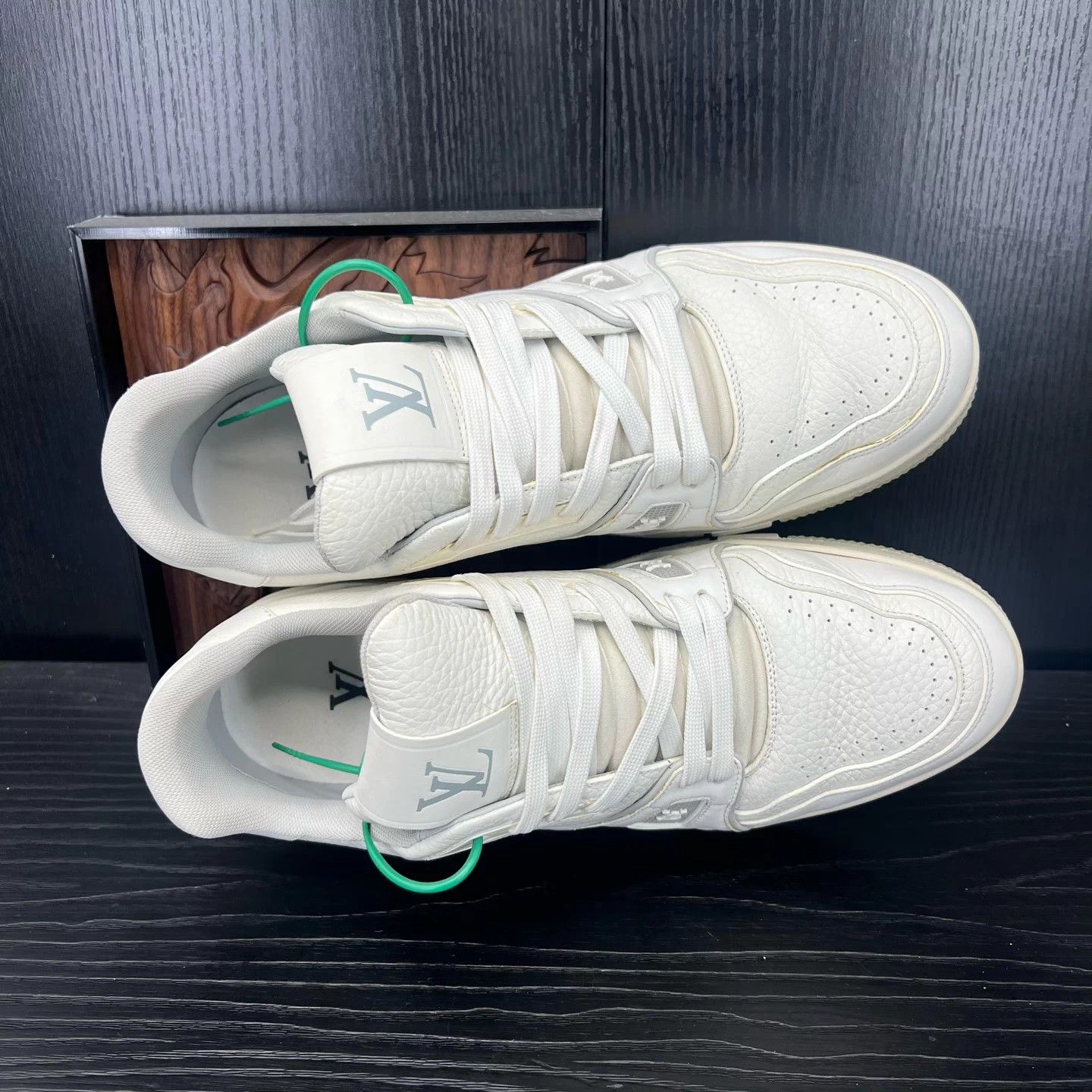 Louis Vuitton LV Trainer White Cement 8.5 Near New Original Box Size US 8.5 / EU 41-42 - 6 Thumbnail