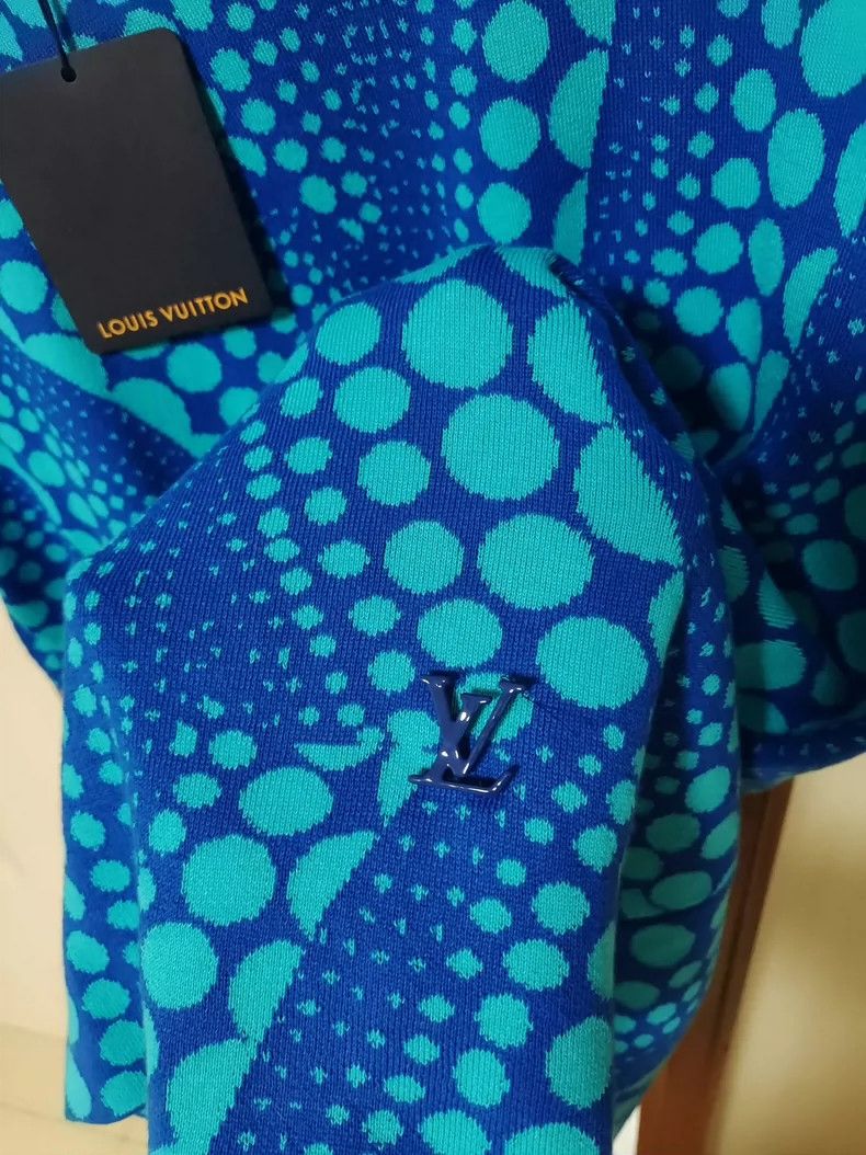Louis Vuitton Louis Vuitton short sleeves Size US M / EU 48-50 / 2 - 4 Thumbnail