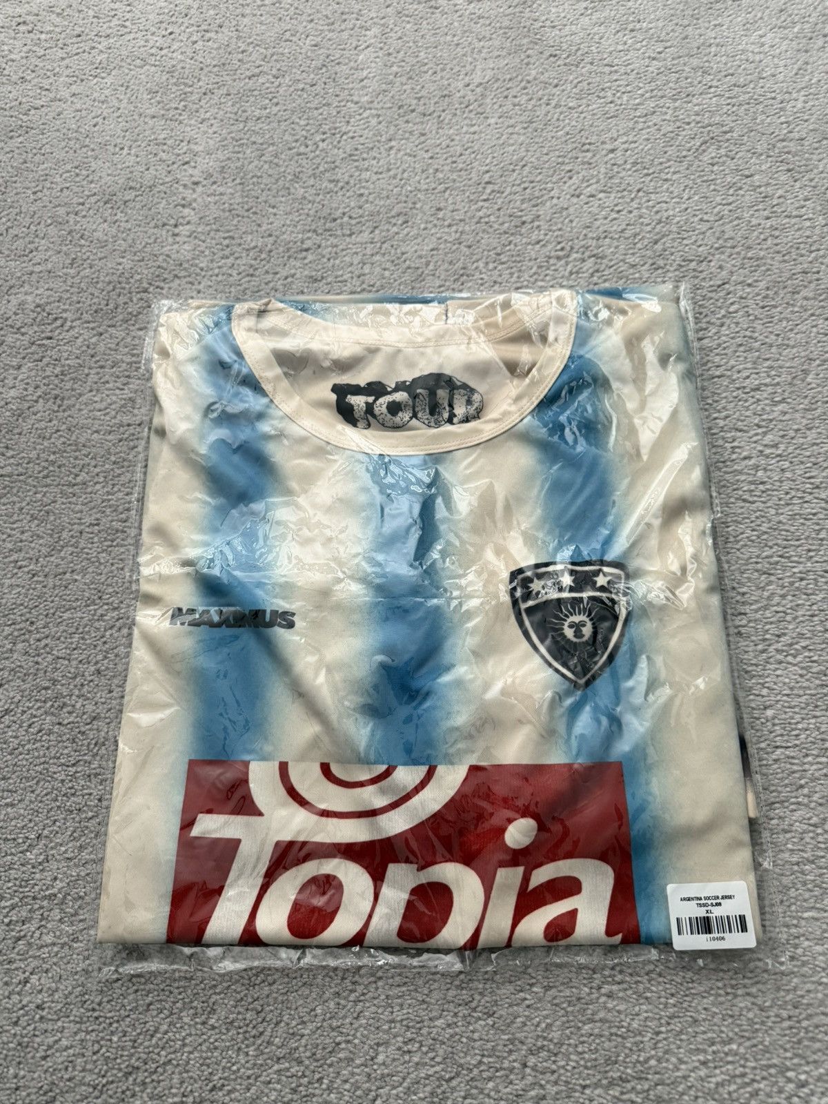Travis Scott Travis Scott Utopia Argentina Soccer Jersey size XL Size US XL / EU 56 / 4 - 3 Thumbnail