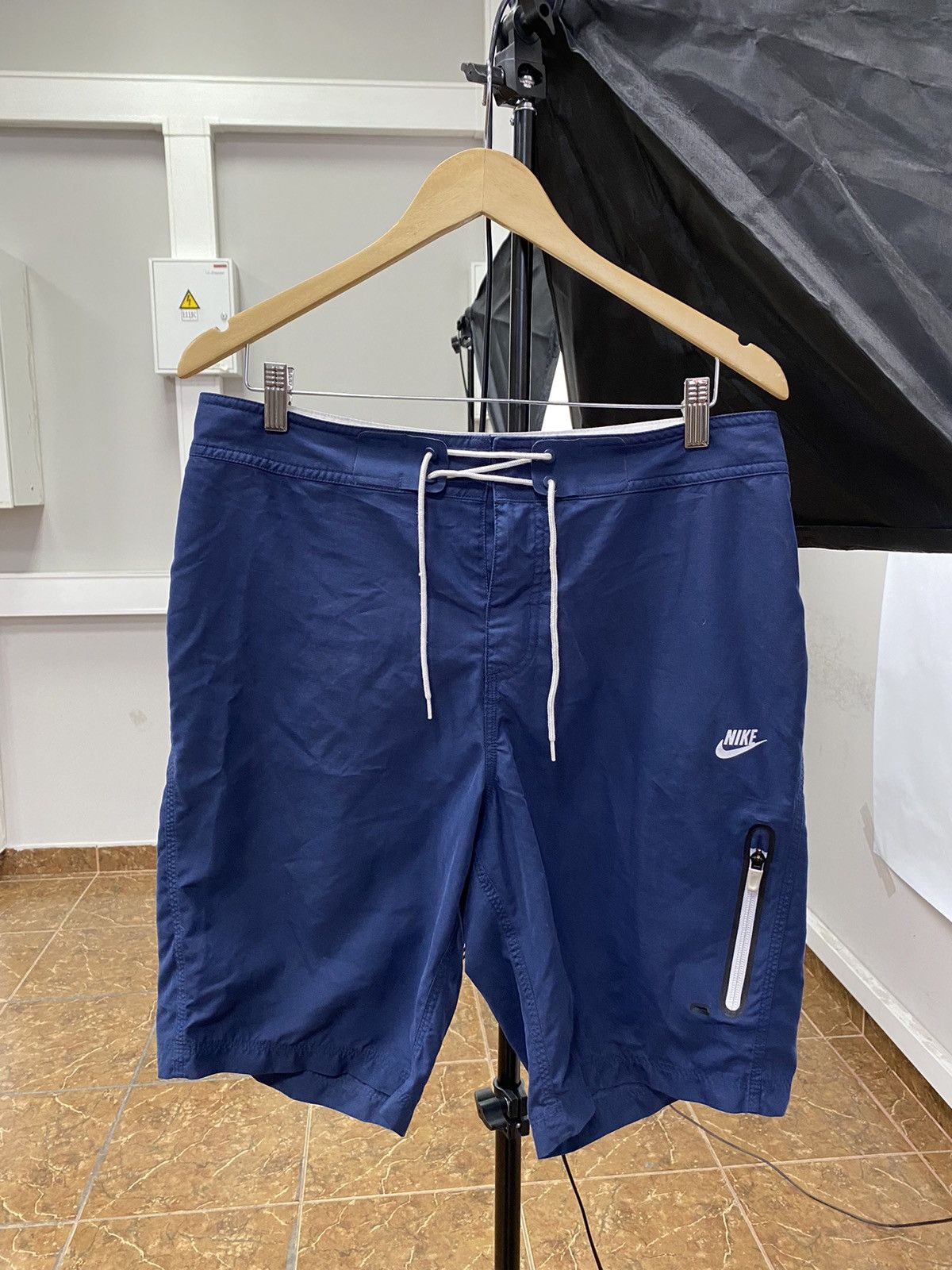 Nike 🇺🇸 Vintage 90s Nike Shorts Y2K Rare Retro Hype Size US 32 / EU 48 - 1 Thumbnail
