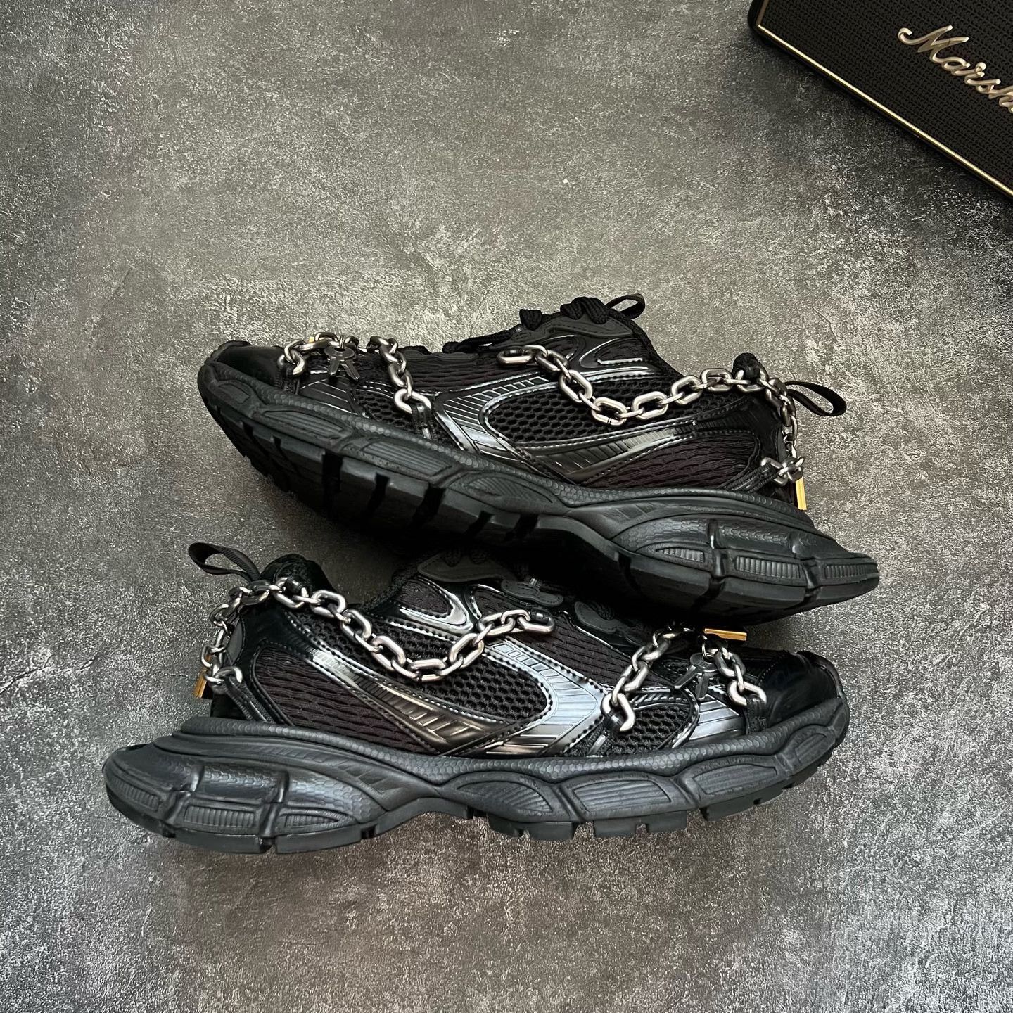 Balenciaga Balenciaga Lowtop Sneakers XXXL Men Size US 10 / EU 43 - 1 Thumbnail