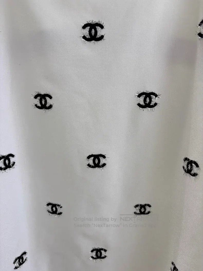 Chanel Chanel Black and white cc square neckline long sleeves Size XS / US 0-2 / IT 36-38 - 3 Thumbnail