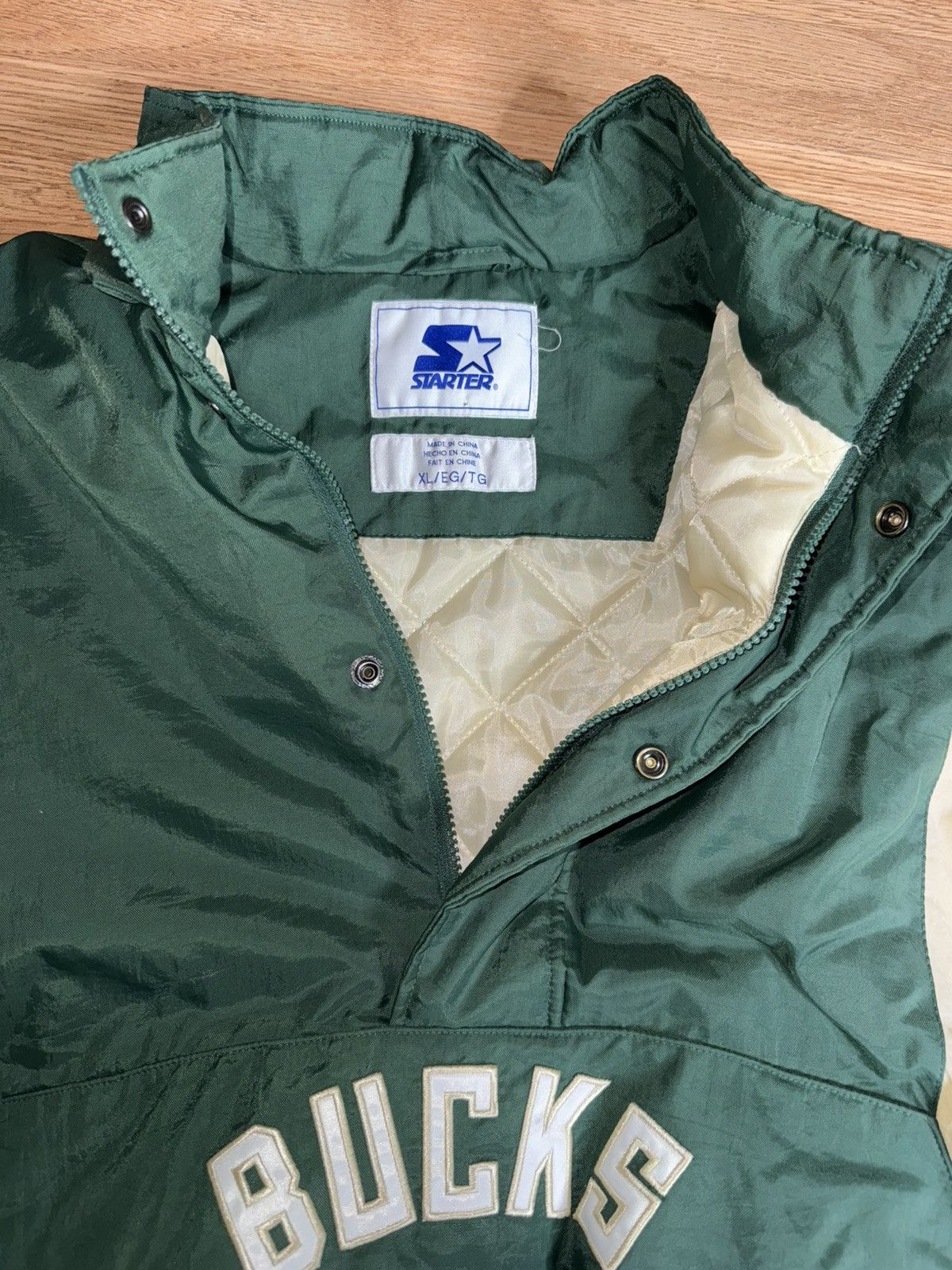 Starter Milwaukee Bucks Men's Starter Jacket XL Detachable Hoodie Size US XL / EU 56 / 4 - 4 Thumbnail