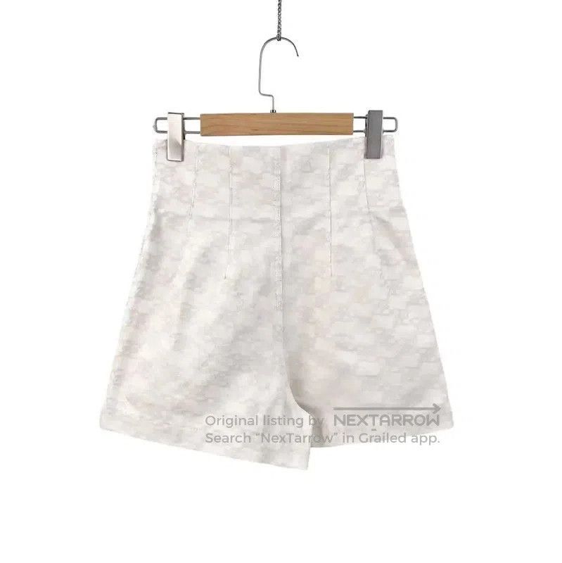 Fendi Fendi White Cotton Women's Shorts . Size 28" / US 6 / IT 42 - 2 Thumbnail