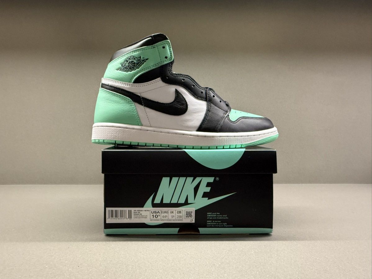 Jordan Brand Jordan 1 Retro High OG Green Glow Size US 10.5 / EU 43-44 - 4 Thumbnail
