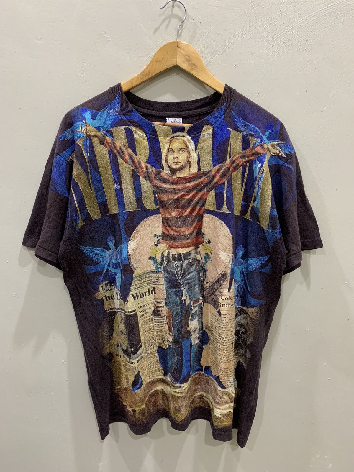 Nirvana × Vintage Vintage Kurt Cobain Boot t shirt Size US L / EU 52-54 / 3 - 1 Thumbnail