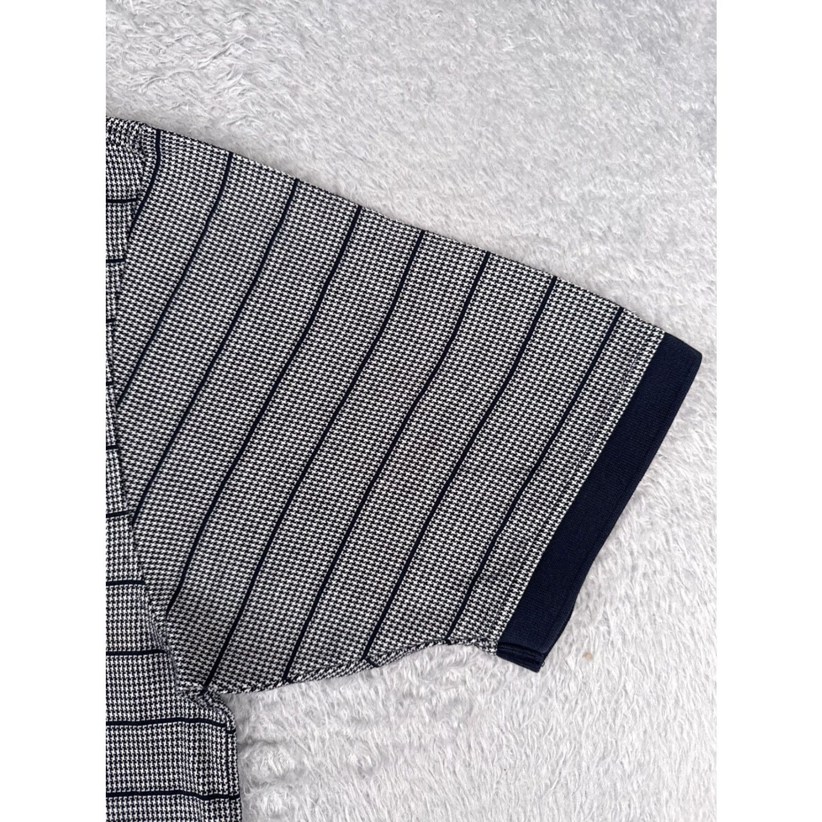 Tommy Hilfiger Tommy Hilfiger Polo Shirt Men L White Houndstooth 100% Cotton Regular Fit Size US L / EU 52-54 / 3 - 2 Thumbnail