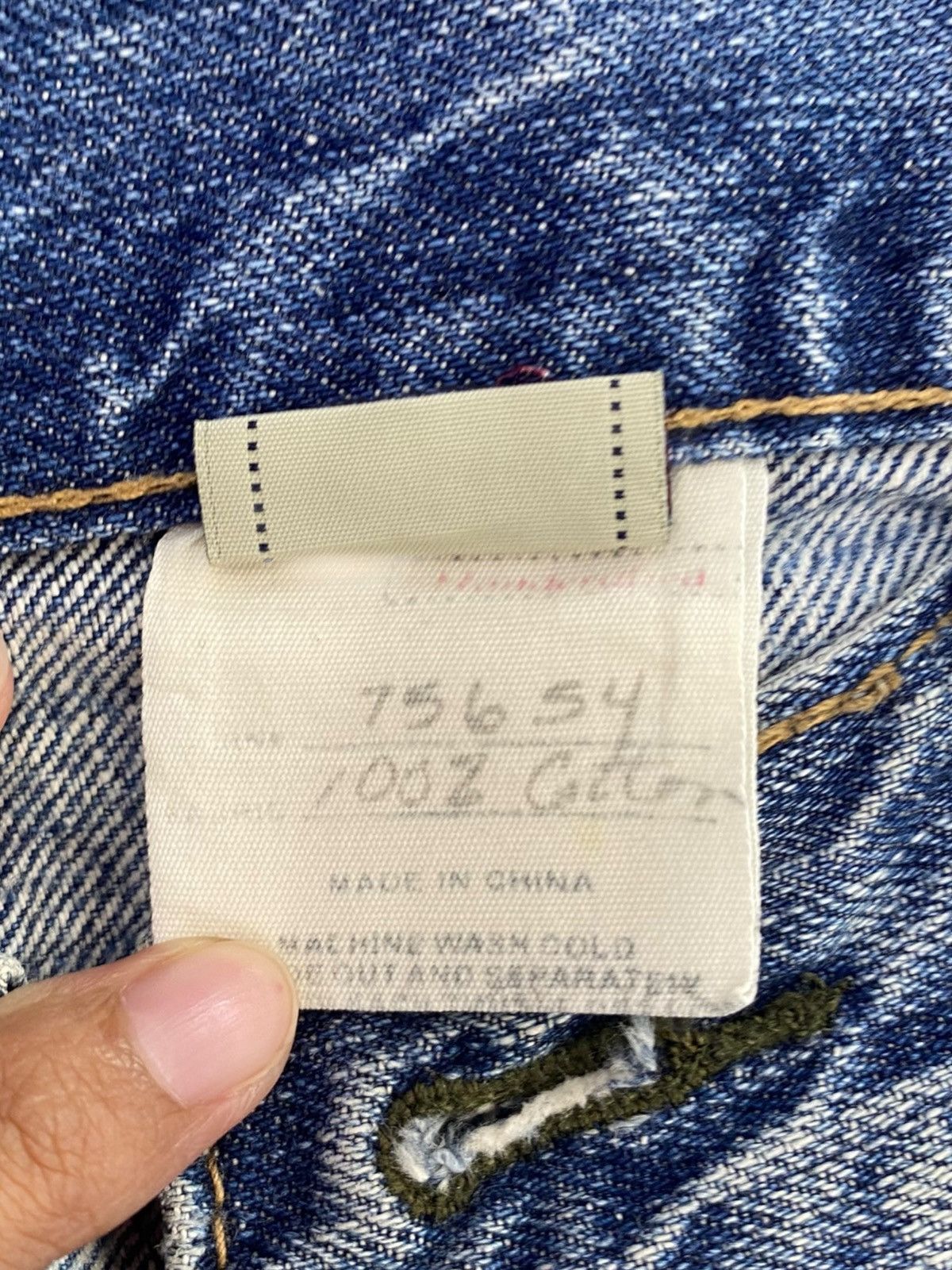 Abercrombie & Fitch Abercrombie & Fitch Faded Blue Wash Style Distressed Jeans Size US 34 / EU 50 - 10 Thumbnail
