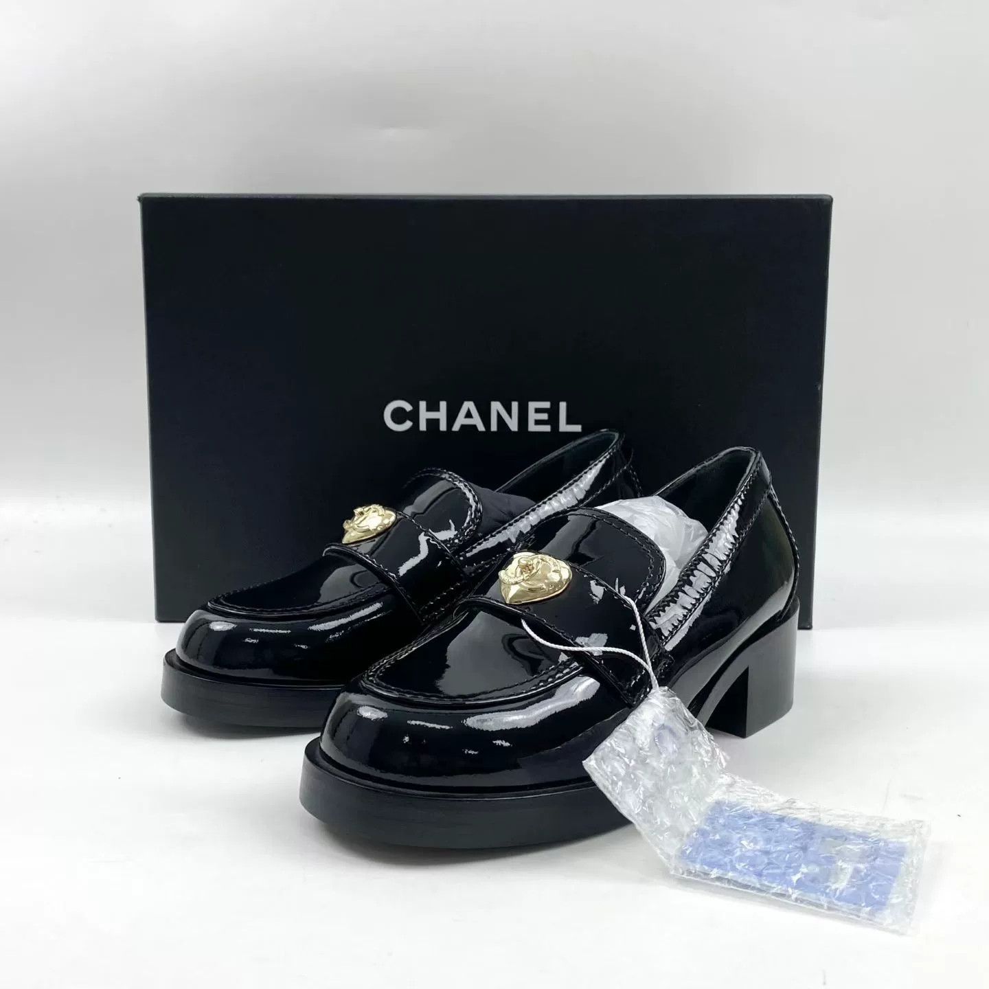 Chanel Chanel Heart Gold Buckle Loafers Size US 5.5 / IT 35.5 - 1 Thumbnail