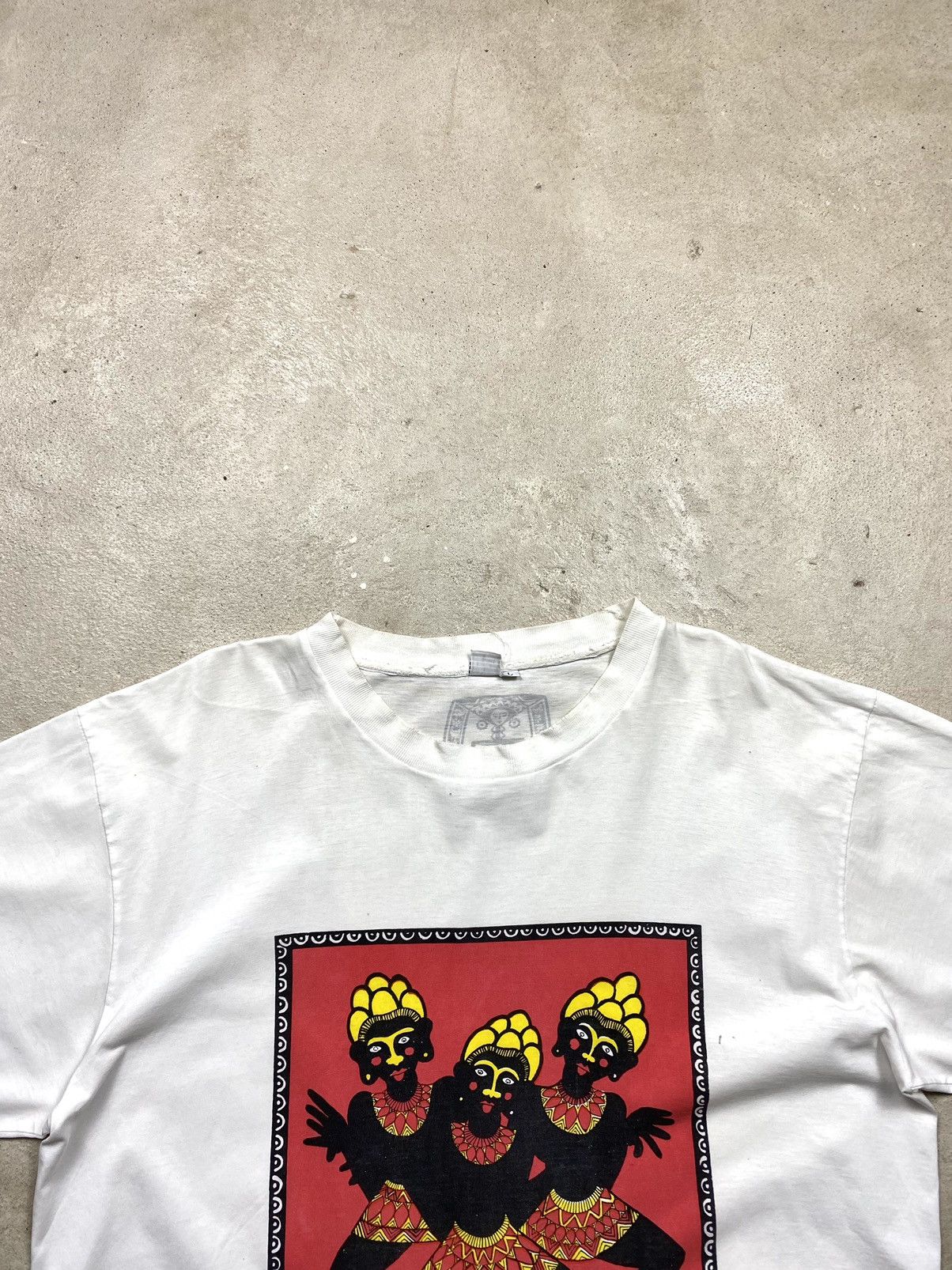 Vintage Vintage 90’s Abstract Art Bali T Shirt Surf Style Sexy Girls Size US L / EU 52-54 / 3 - 4 Thumbnail