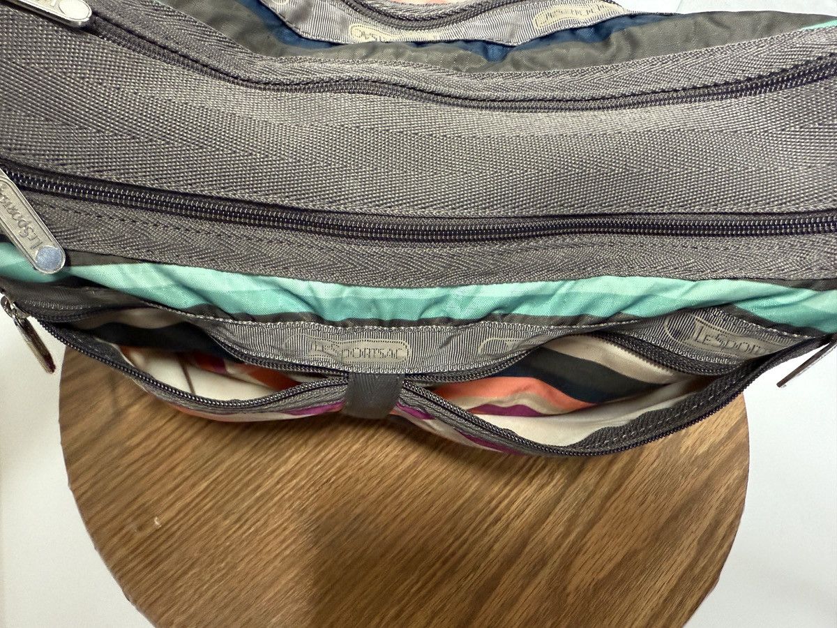 LeSportsac LeSportsac Multicolor Expandable Nylon Crossbody Bag Purse Size ONE SIZE - 8 Thumbnail