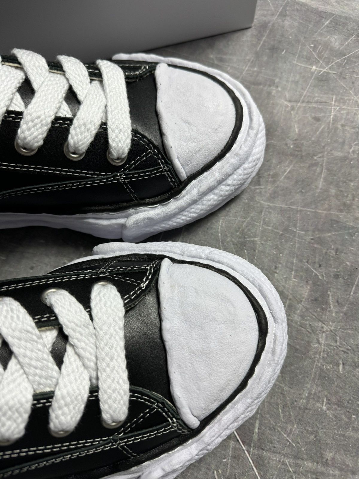 Maison MIHARA YASUHIRO Maison Mihara Yasuhiro Leather Sole Sneakers Size US 11 / EU 44 - 5 Thumbnail