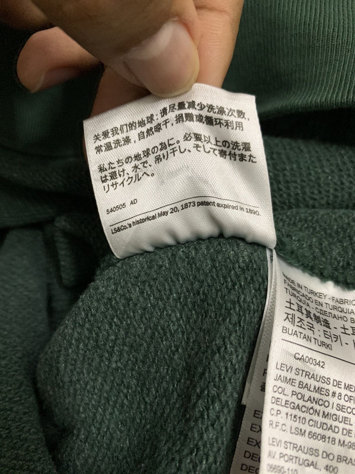 Levi's × Vintage VINTAGE LEVI’S GREEN JUMPER HOODIE Size US M / EU 48-50 / 2 - 8 Thumbnail